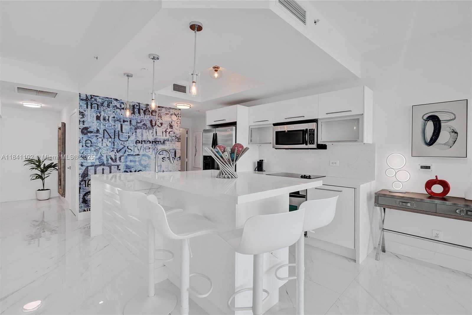 Small Image of 888 BISCAYNE BLVD #2404, Miami Number 5