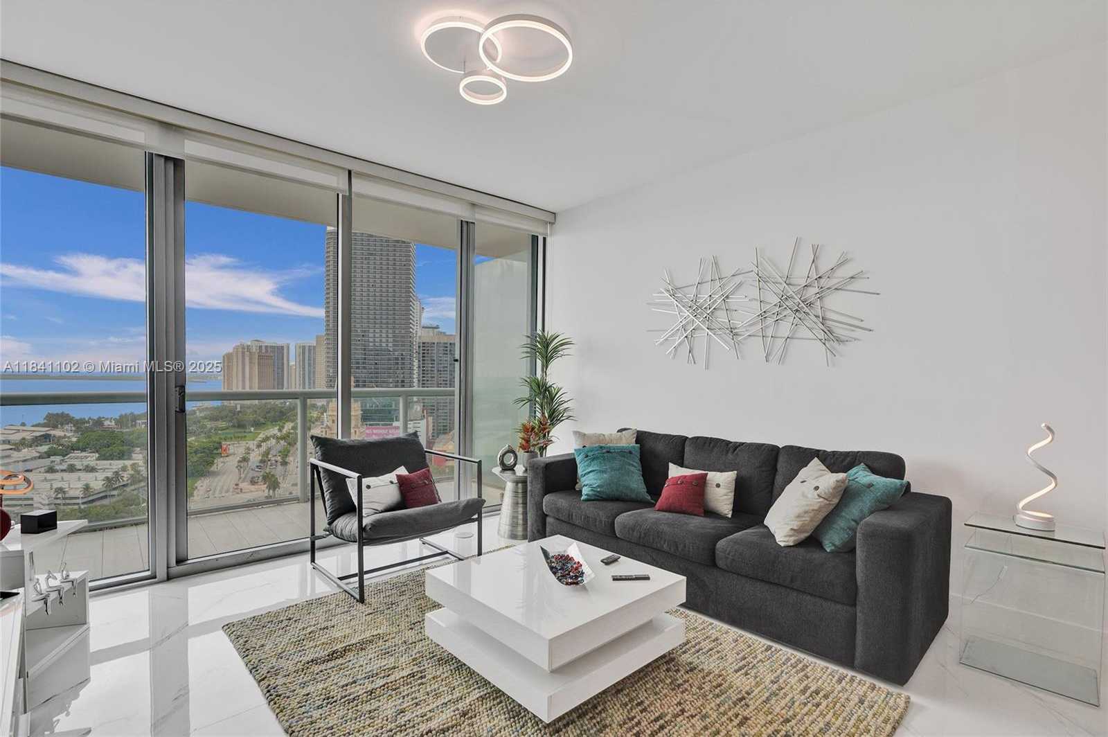 Small Image of 888 BISCAYNE BLVD #2404, Miami Number 7
