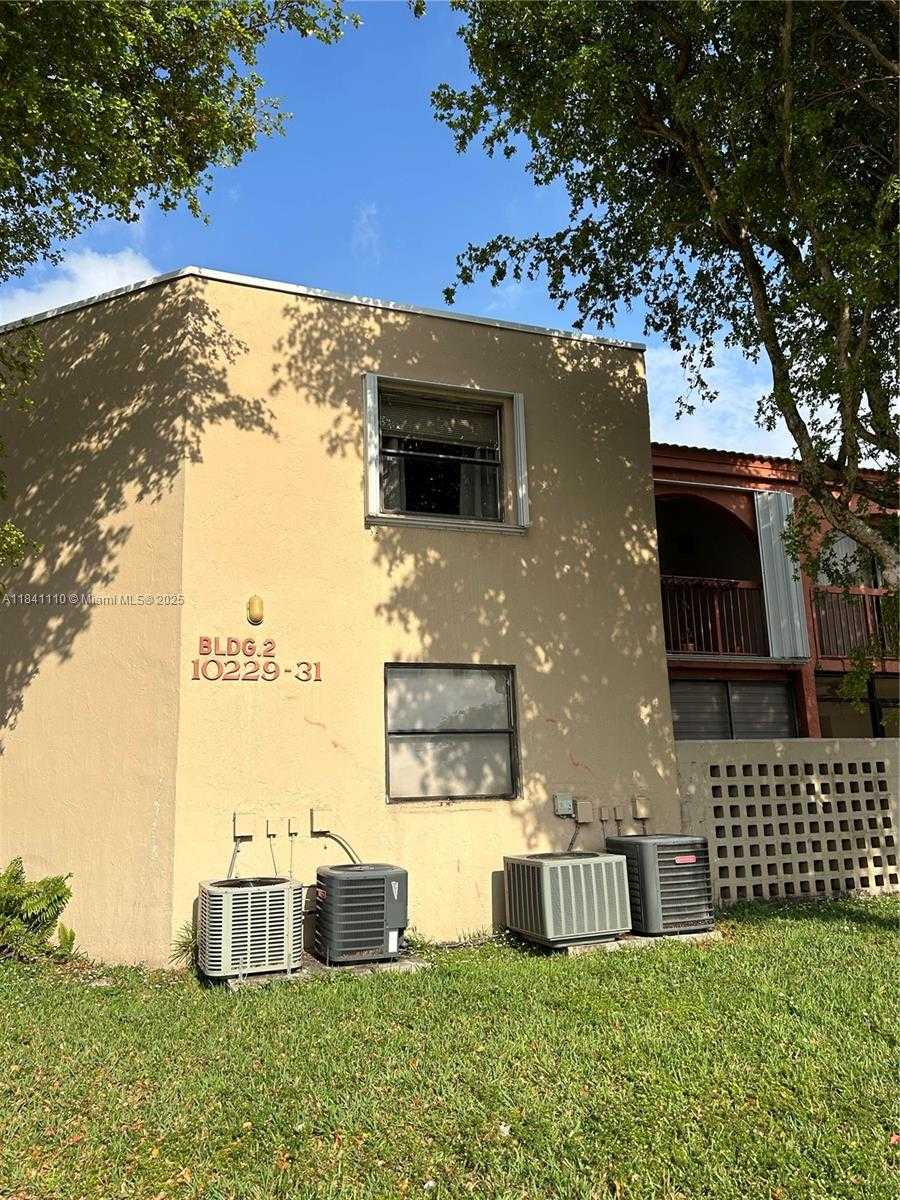 Small Image of 10229 NORTH WEST 9TH ST CIR #114-2, Miami Number 25