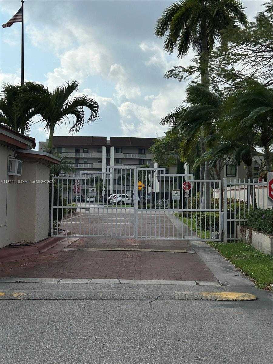Small Image of 10229 NORTH WEST 9TH ST CIR #114-2, Miami Number 3