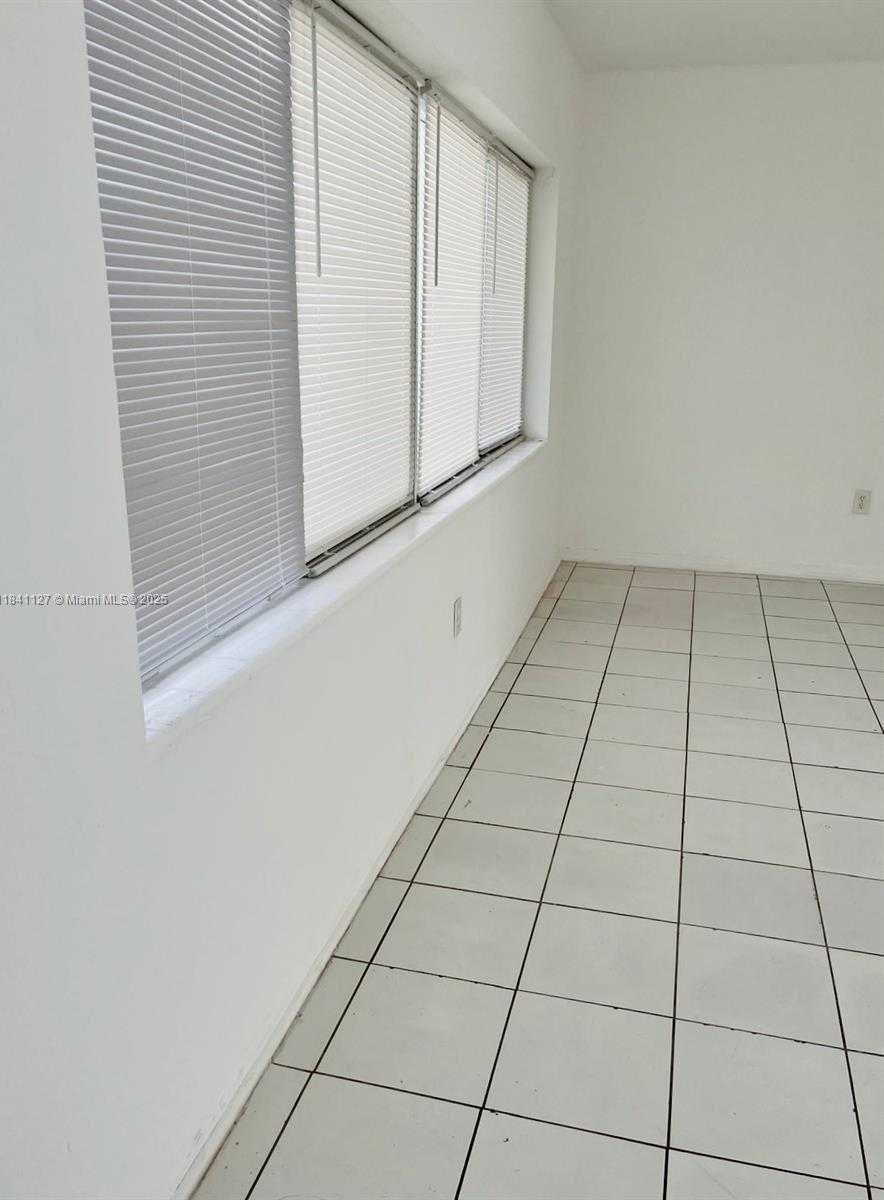 Small Image of Miami Beach Number 2