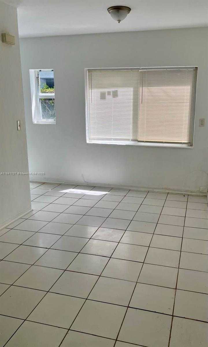 Small Image of Miami Beach Number 4