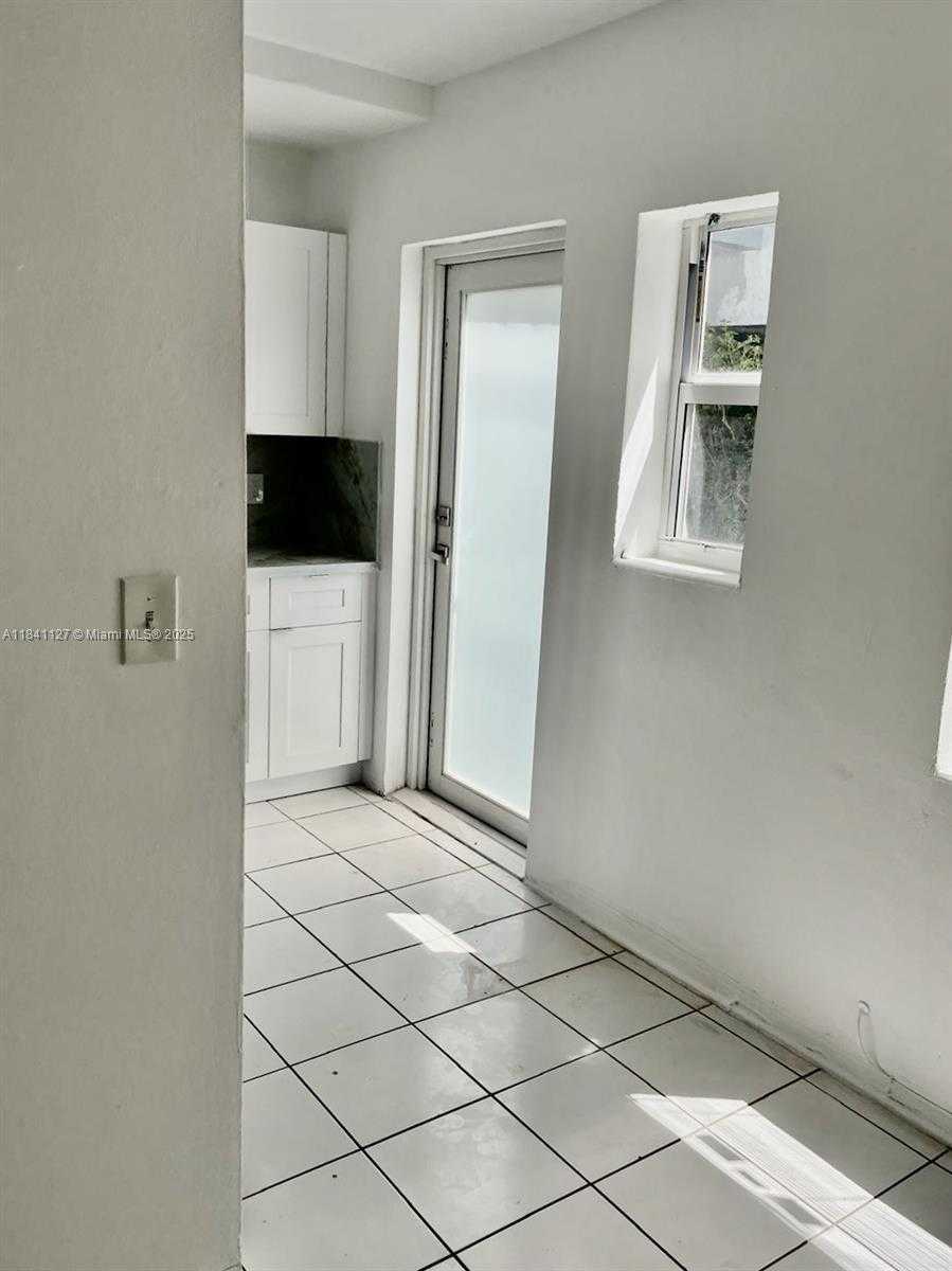 Small Image of Miami Beach Number 5