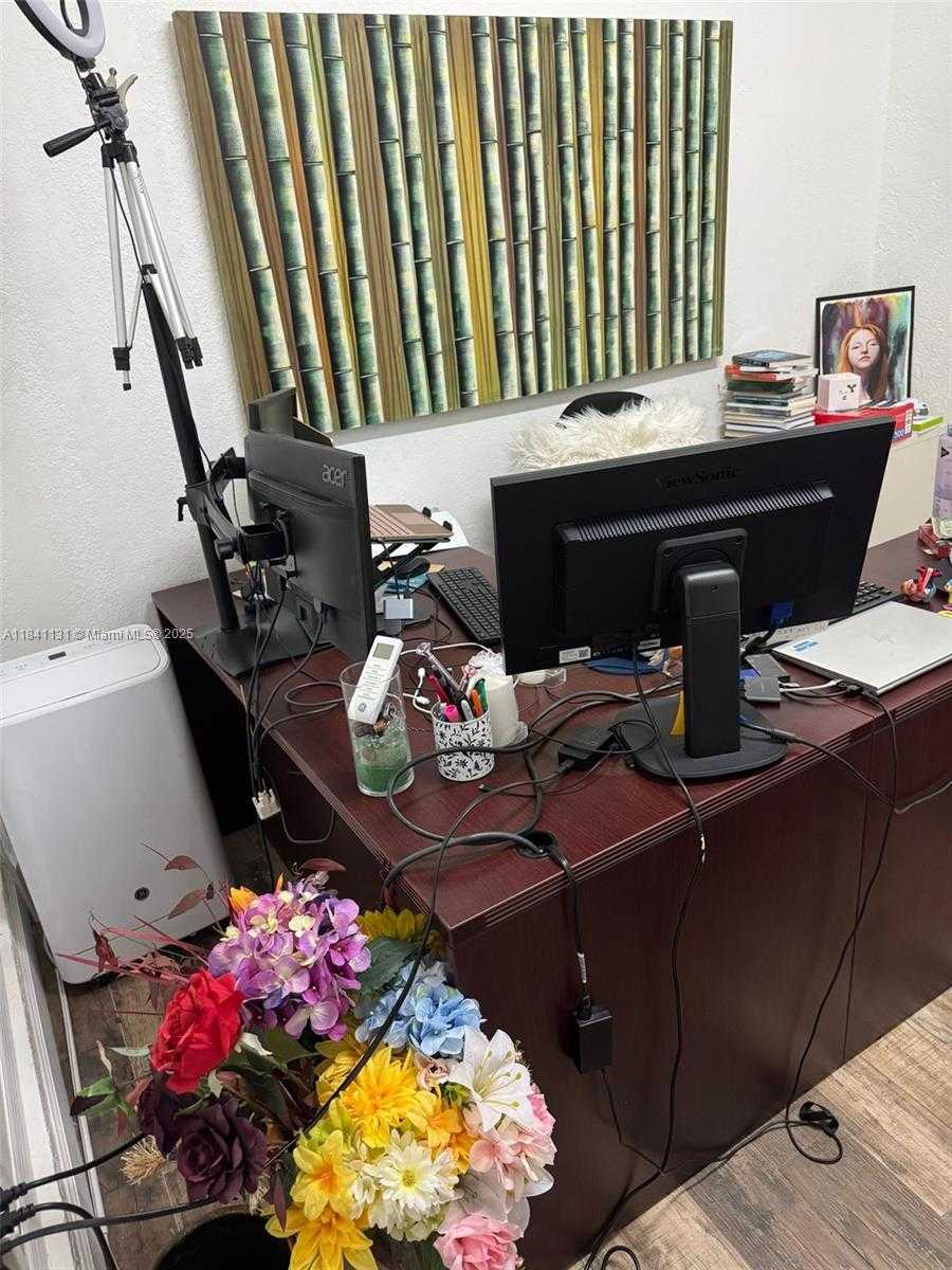 Small Image of 16636 SOUTH WEST 85TH LN #16636, Miami Number 24