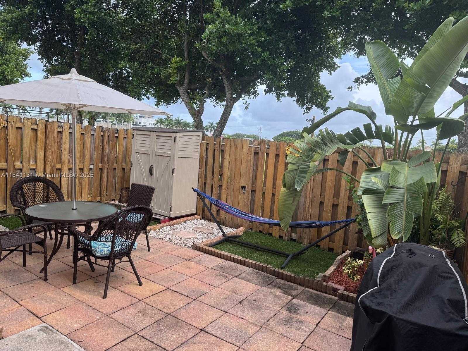 Small Image of 16636 SOUTH WEST 85TH LN #16636, Miami Number 29