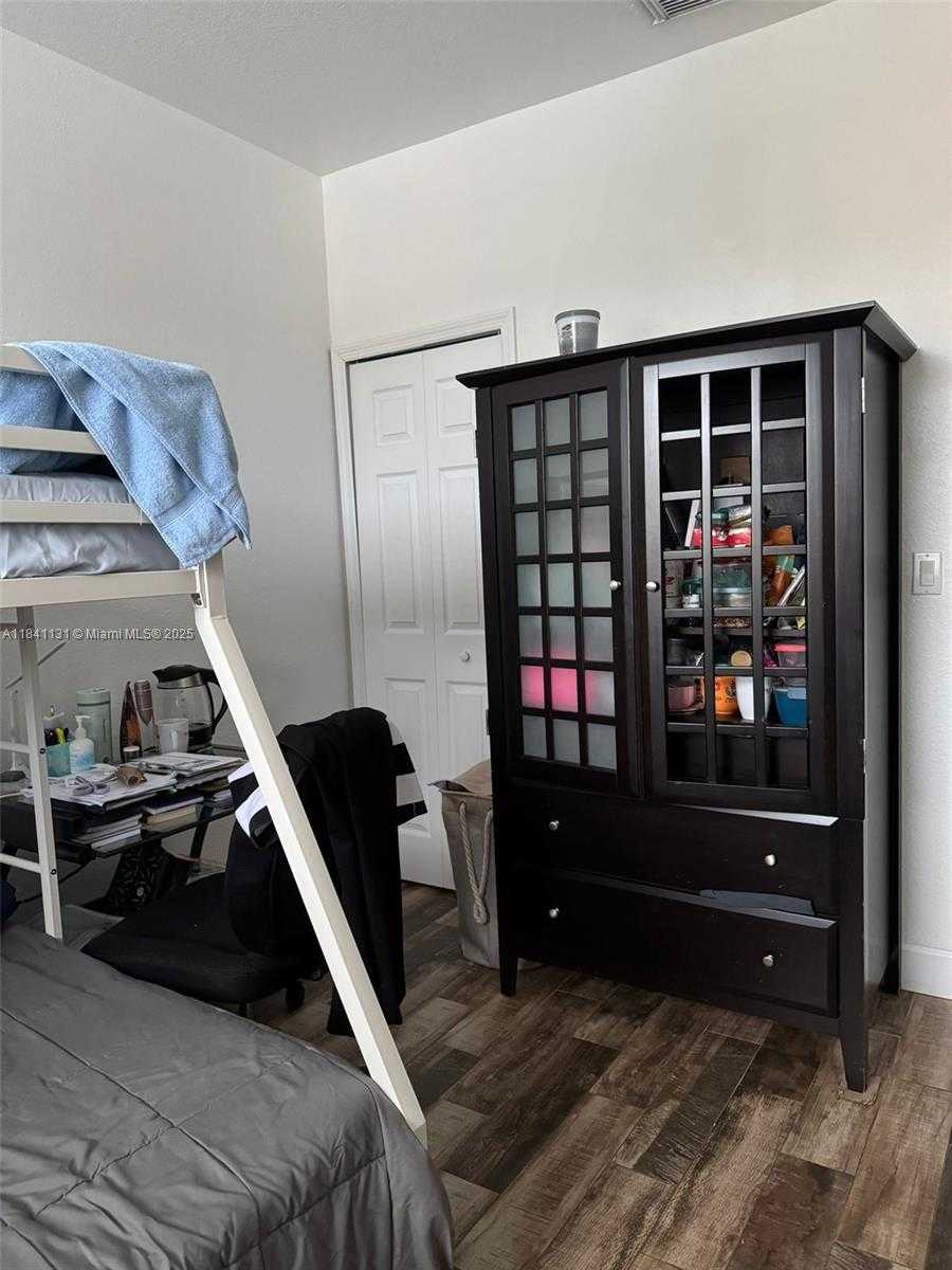 Small Image of 16636 SOUTH WEST 85TH LN #16636, Miami Number 8