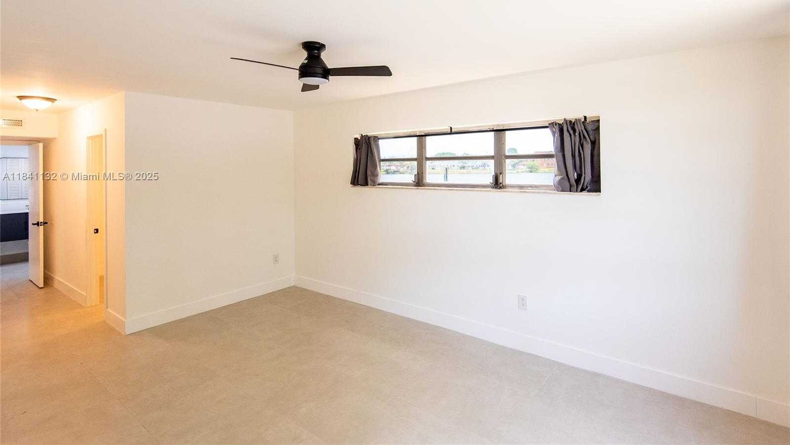 Small Image of 1750 NORTH EAST 191ST ST #100-1, Miami Number 25