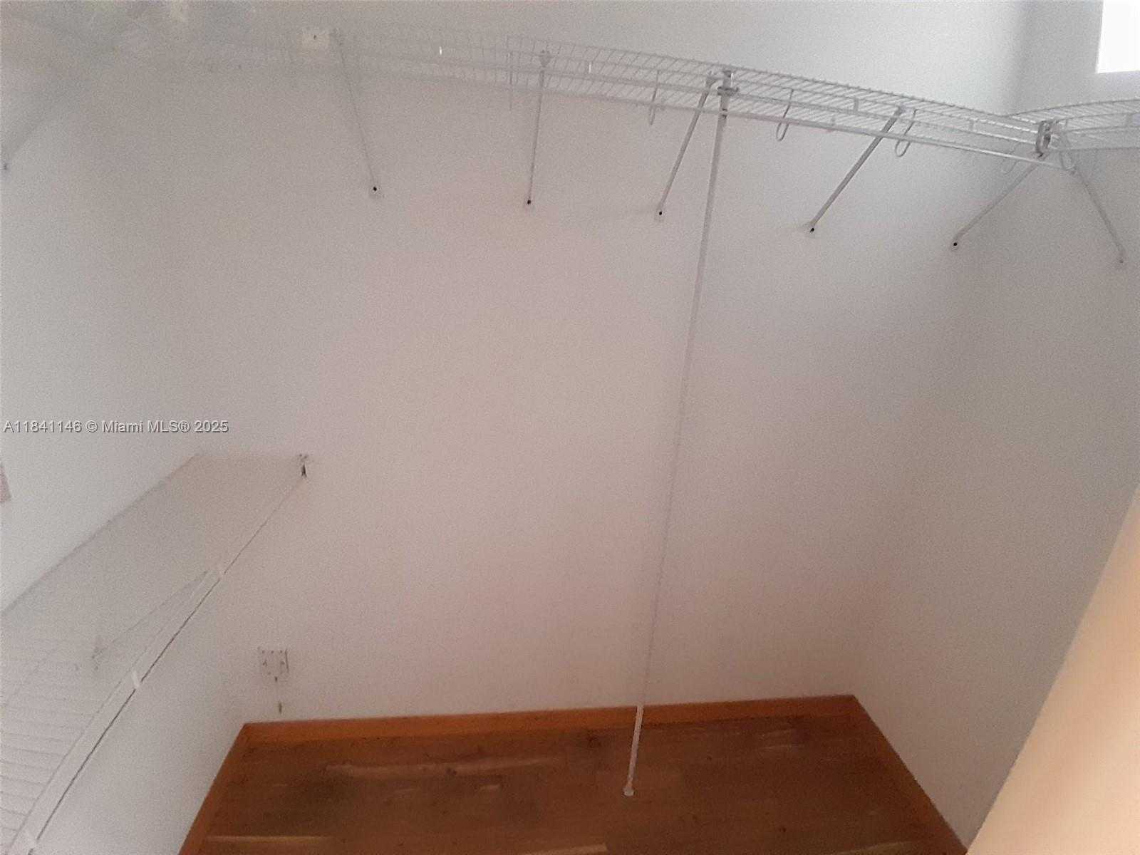Small Image of 15942 SOUTH WEST 146TH TER, Miami Number 12