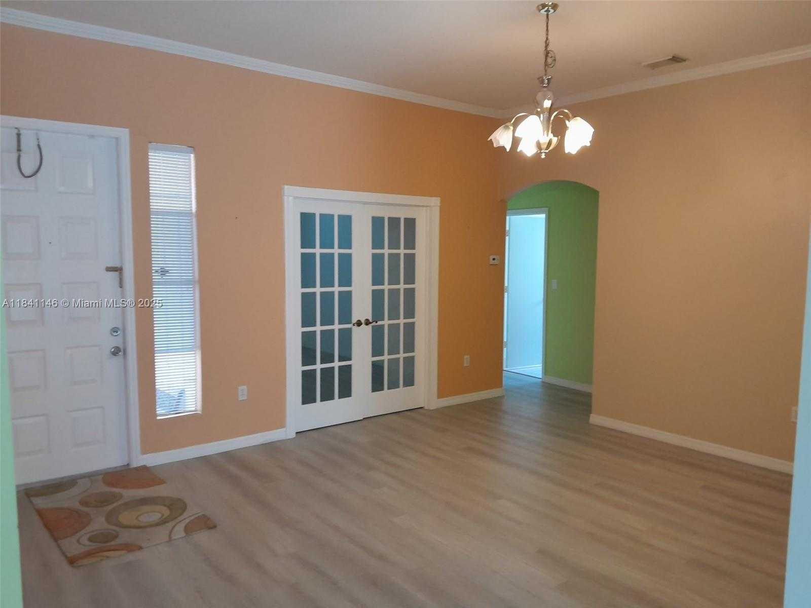 Small Image of 15942 SOUTH WEST 146TH TER, Miami Number 13