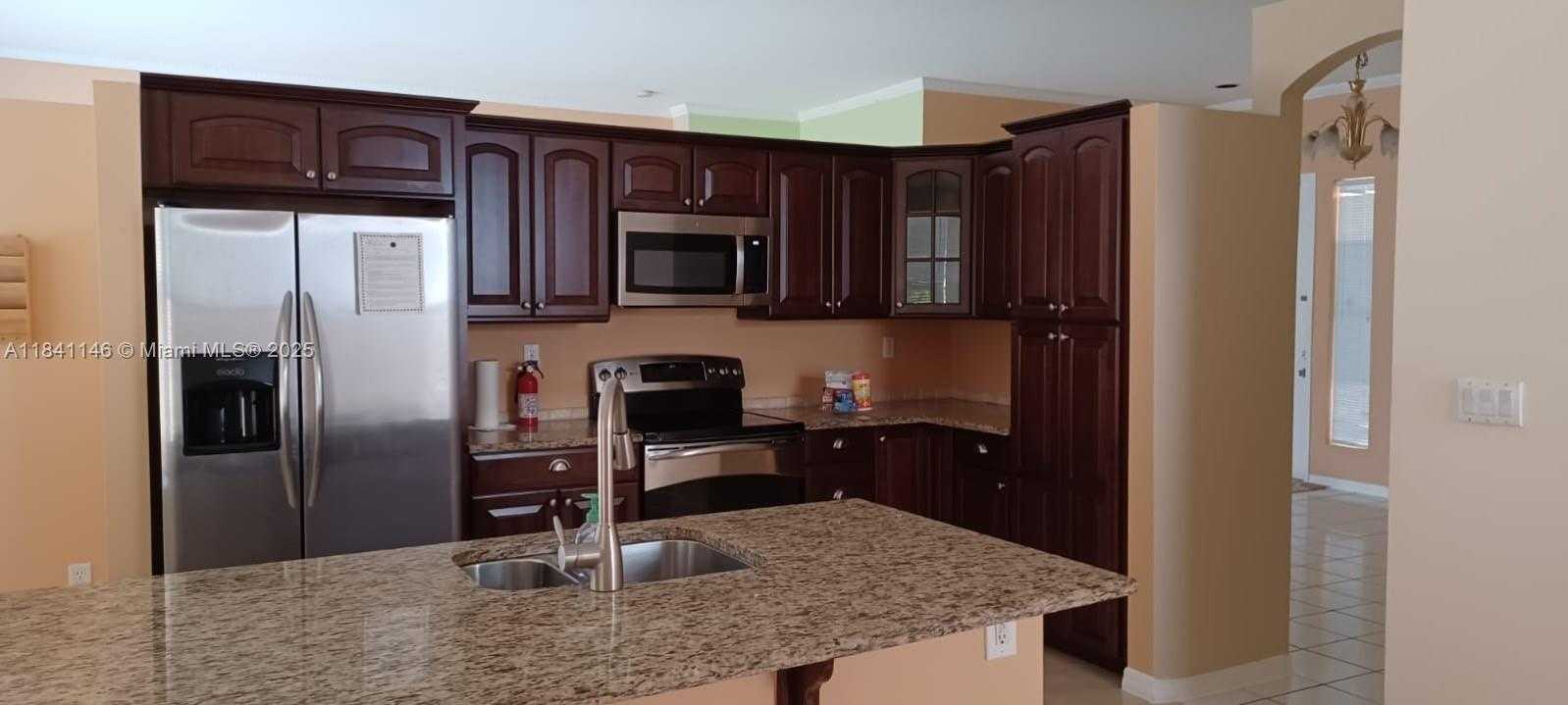 Small Image of 15942 SOUTH WEST 146TH TER, Miami Number 2