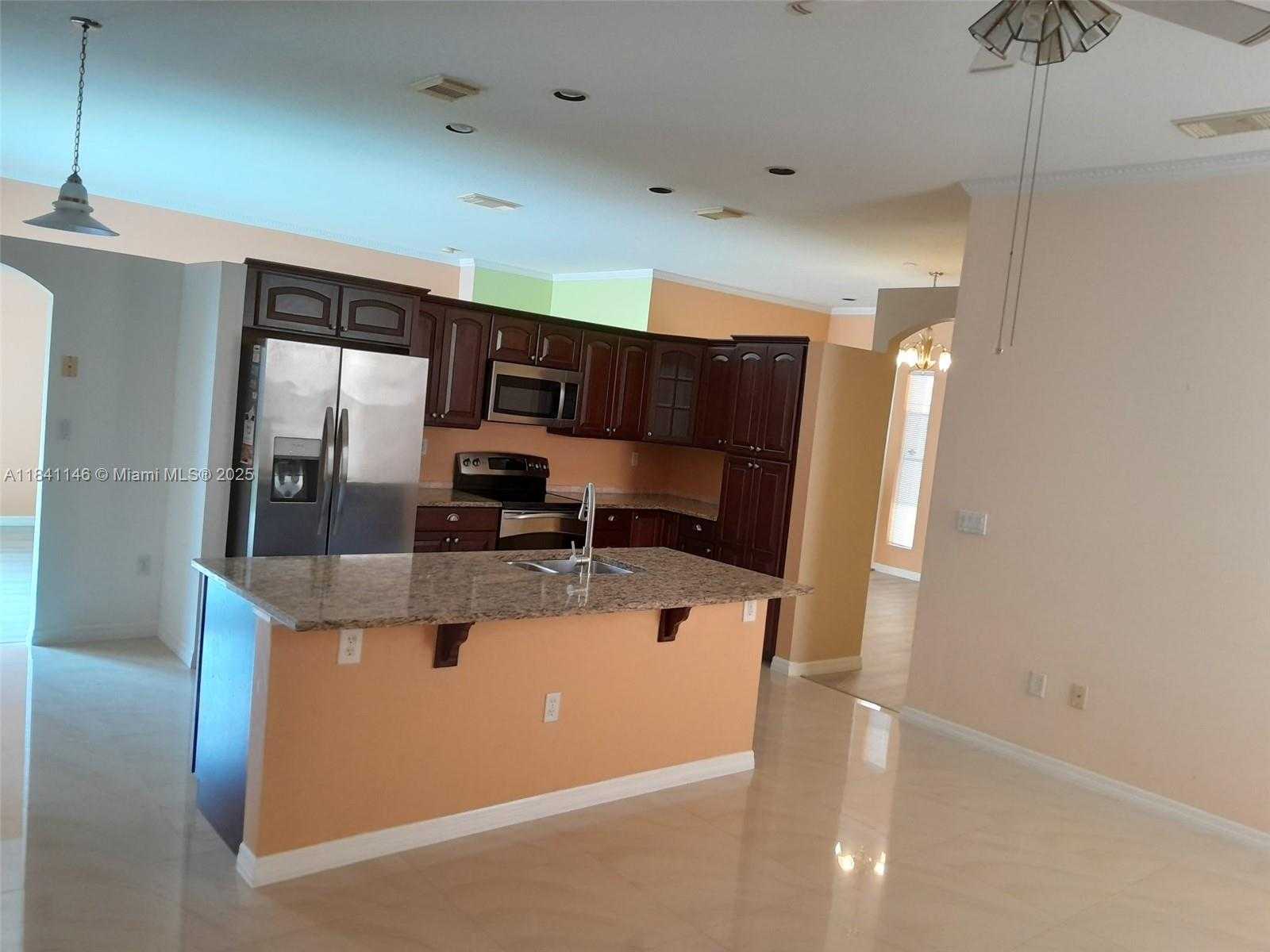 Small Image of 15942 SOUTH WEST 146TH TER, Miami Number 8
