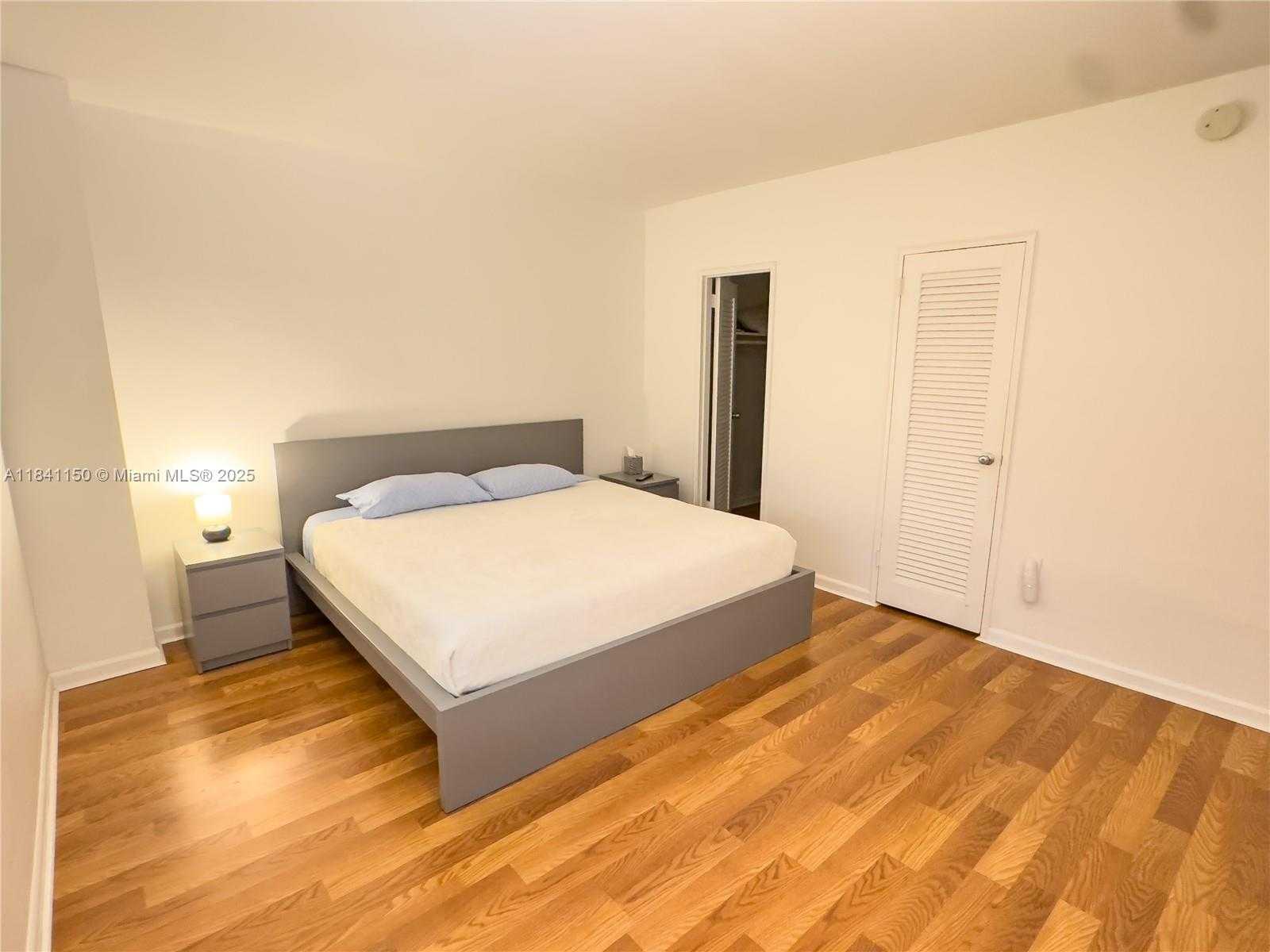 Small Image of 10185 COLLINS AVE #202, Bal Harbour Number 16