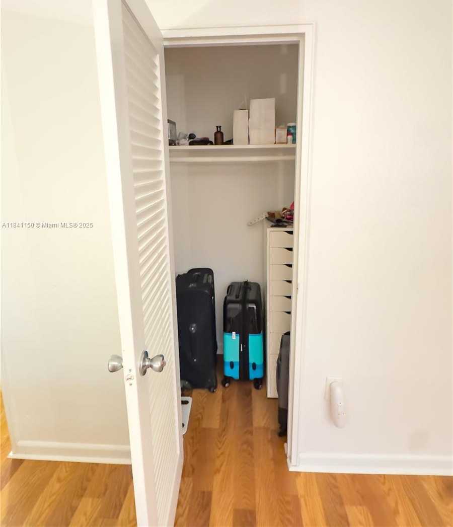 Small Image of 10185 COLLINS AVE #202, Bal Harbour Number 19