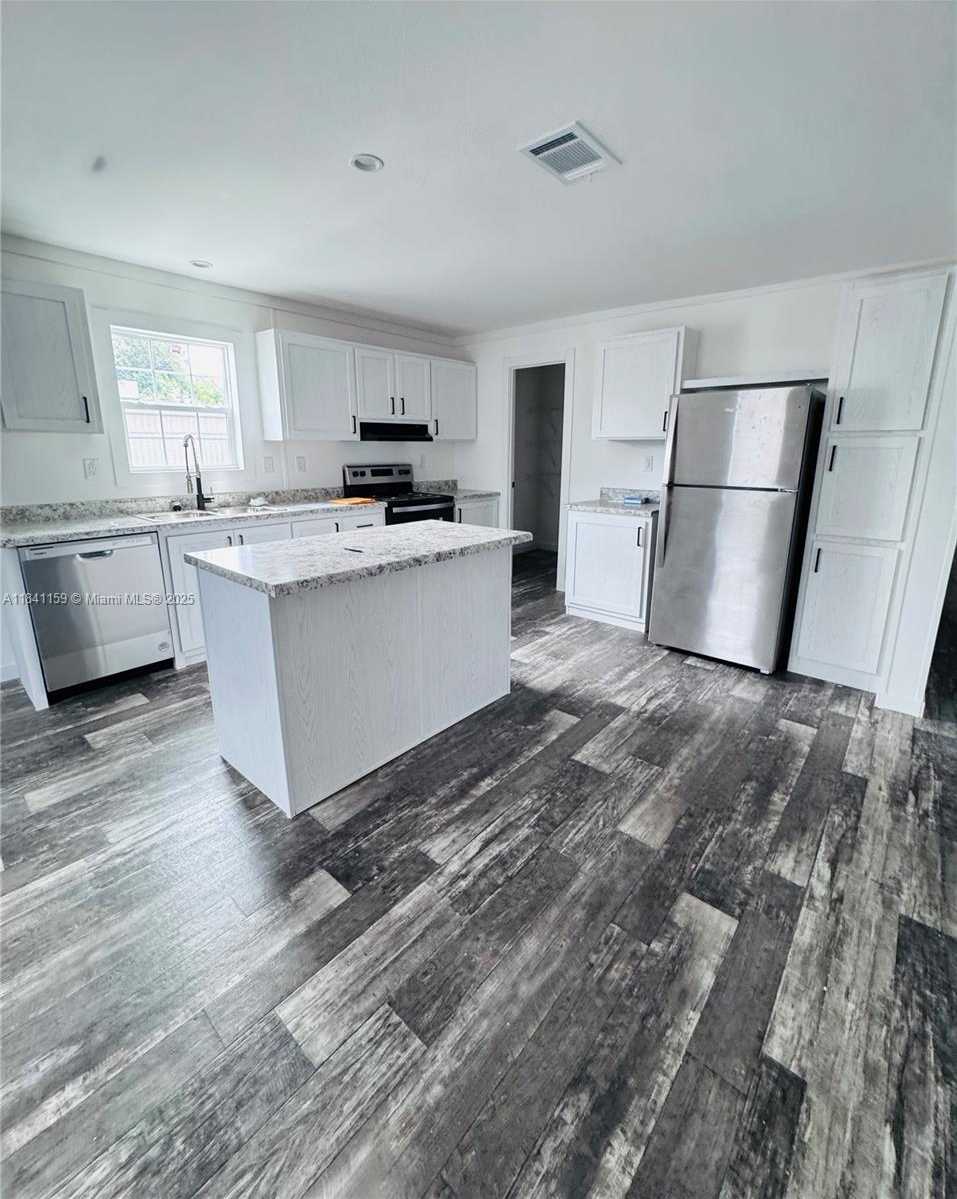Small Image of 13481 SOUTH WEST 8TH ST #13481, Davie Number 3