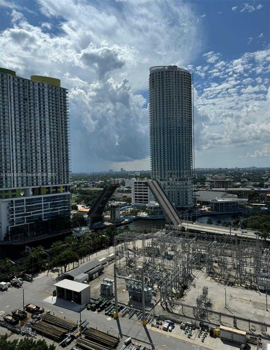 Small Image of 90 SOUTH WEST 3RD ST #1913, Miami Number 10
