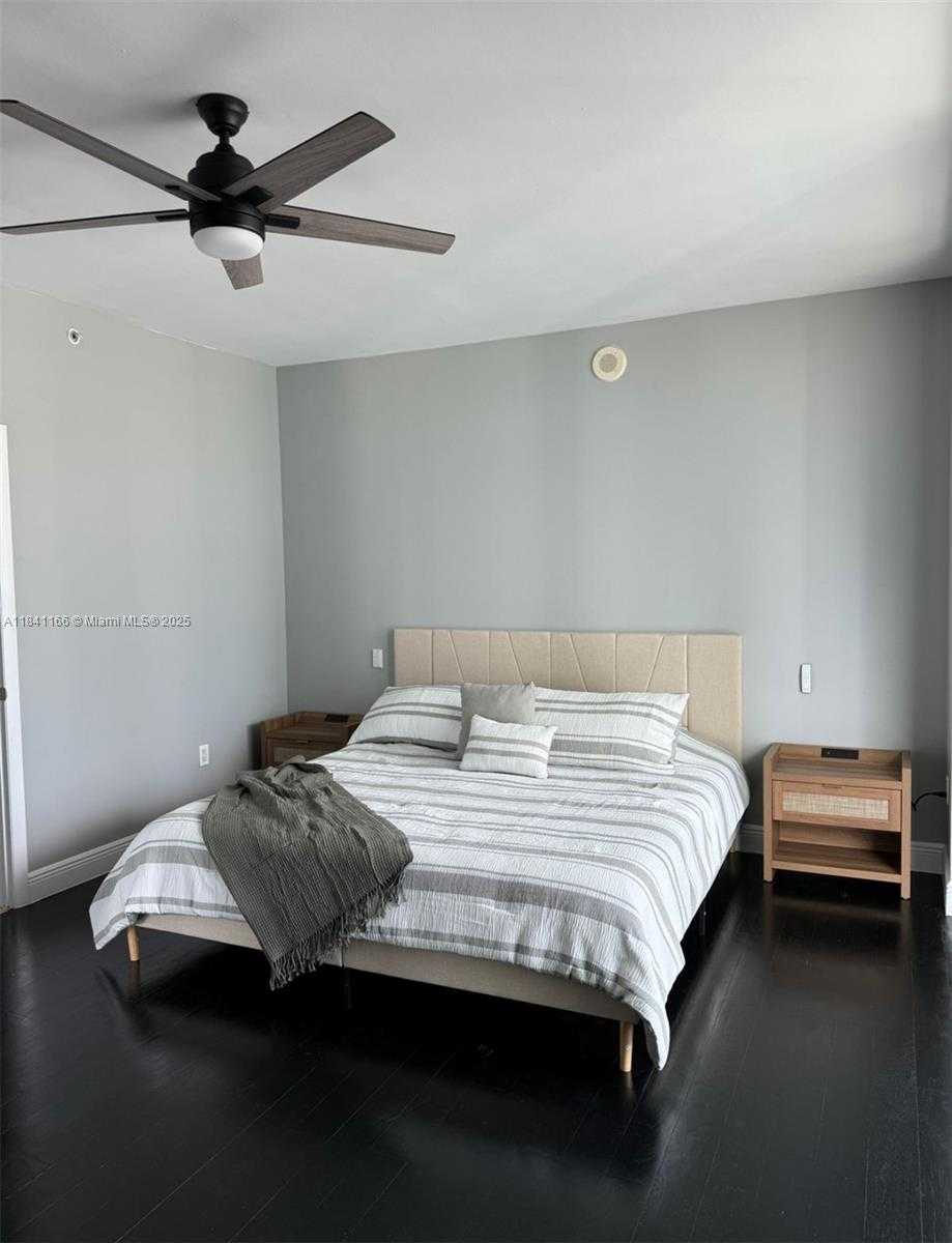 Small Image of 90 SOUTH WEST 3RD ST #1913, Miami Number 6