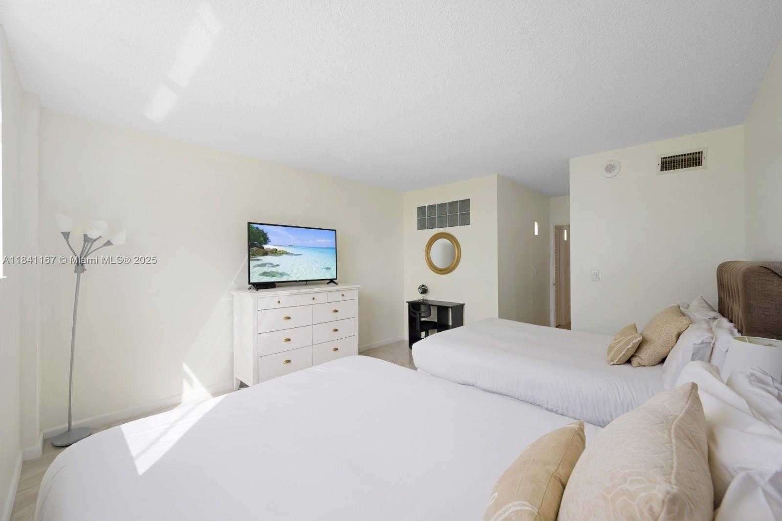 Small Image of 19370 COLLINS AVE #1425, Sunny Isles Beach Number 11