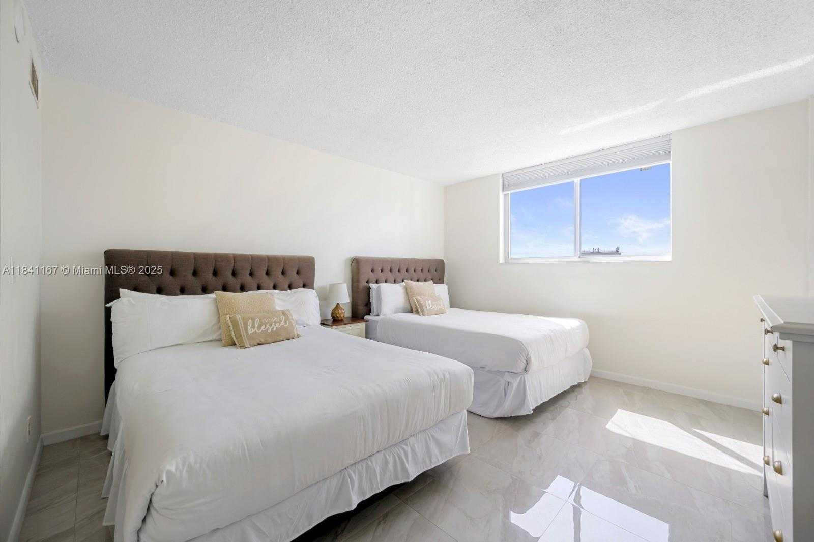 Small Image of 19370 COLLINS AVE #1425, Sunny Isles Beach Number 12
