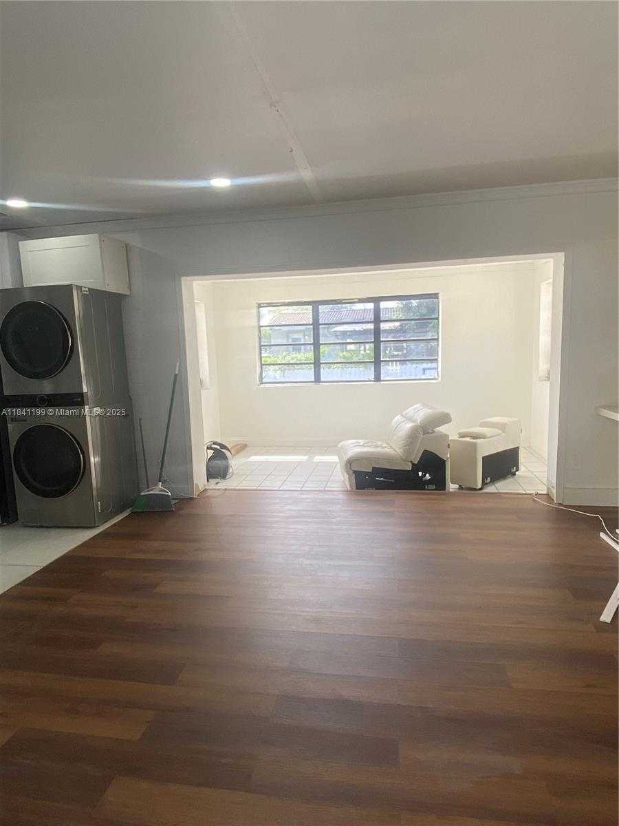 Small Image of 2401 SOUTH WEST 84TH AVE, Miami Number 5