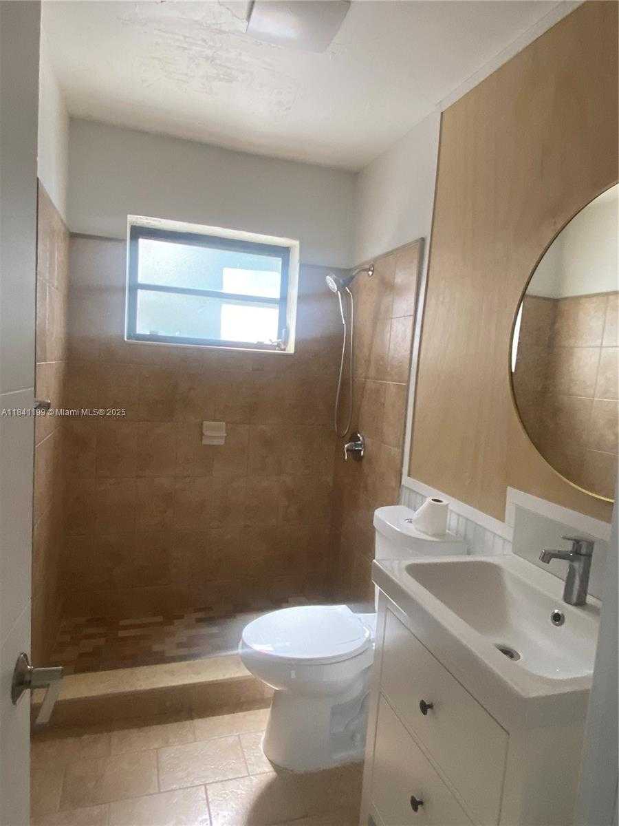 Small Image of 2401 SOUTH WEST 84TH AVE, Miami Number 6