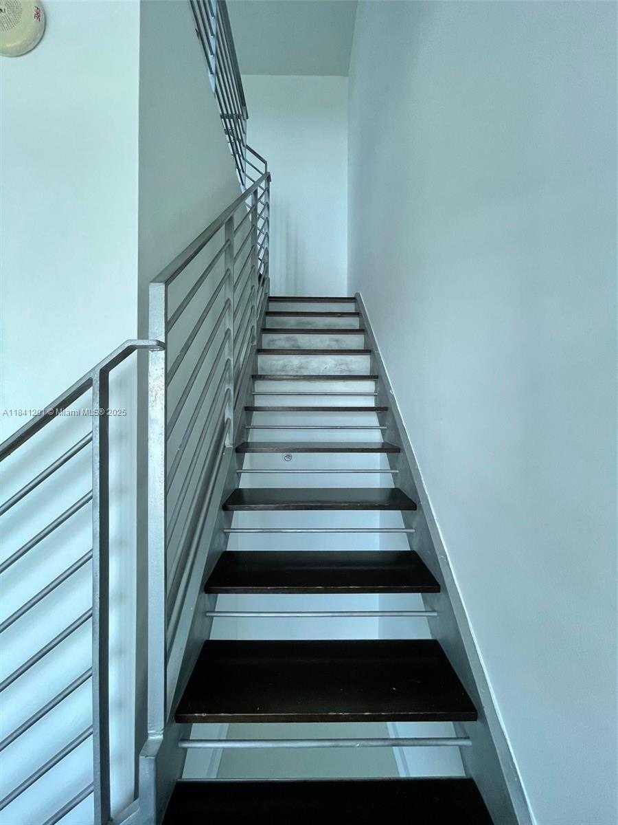 Small Image of 60 SOUTH WEST 13TH ST #2217, Miami Number 6