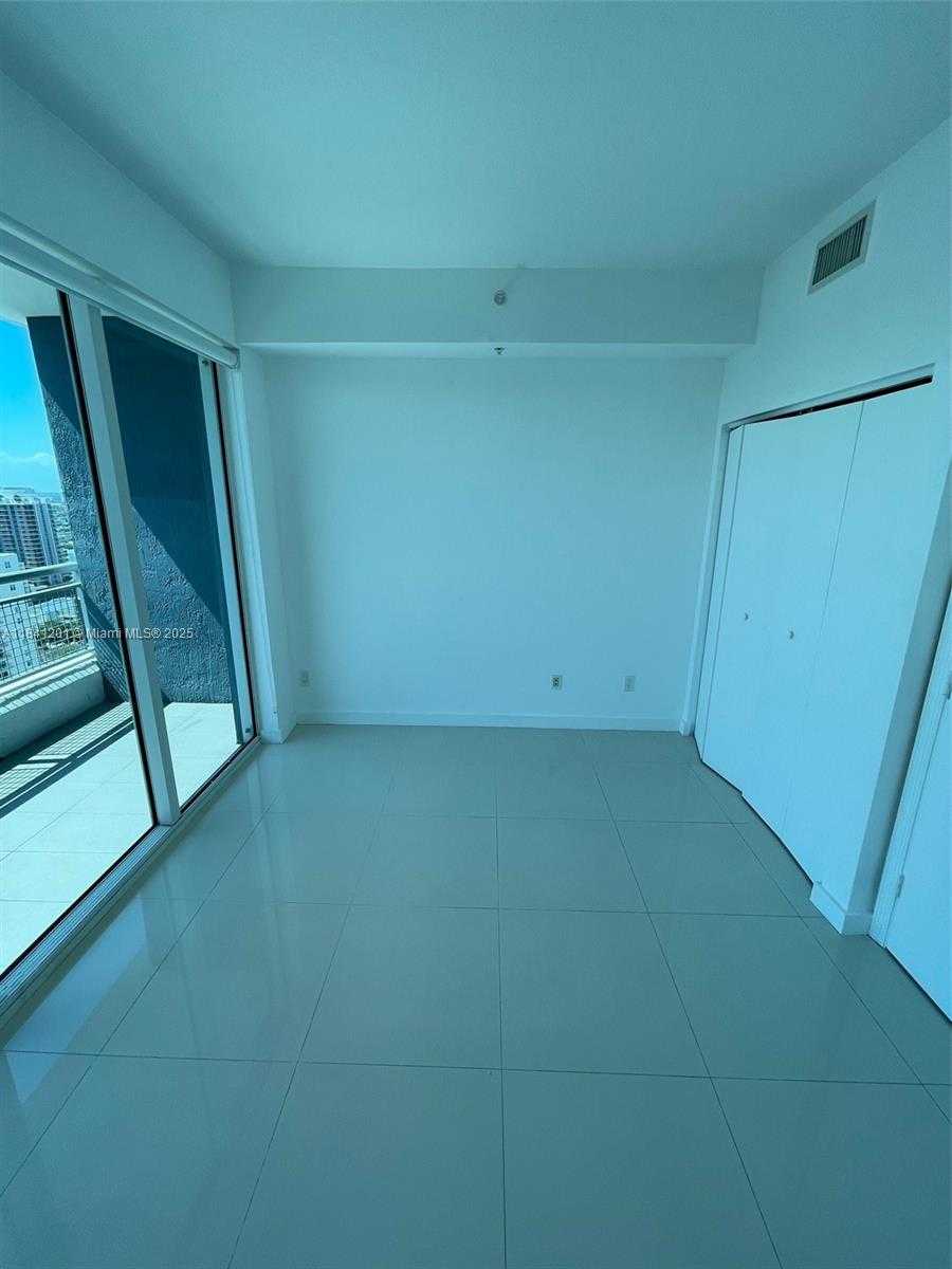 Small Image of 60 SOUTH WEST 13TH ST #2217, Miami Number 8