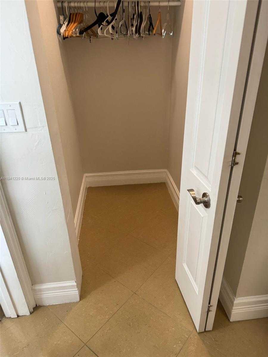 Small Image of 17800 NORTH EAST 10TH AVE #N/a, North Miami Beach Number 19