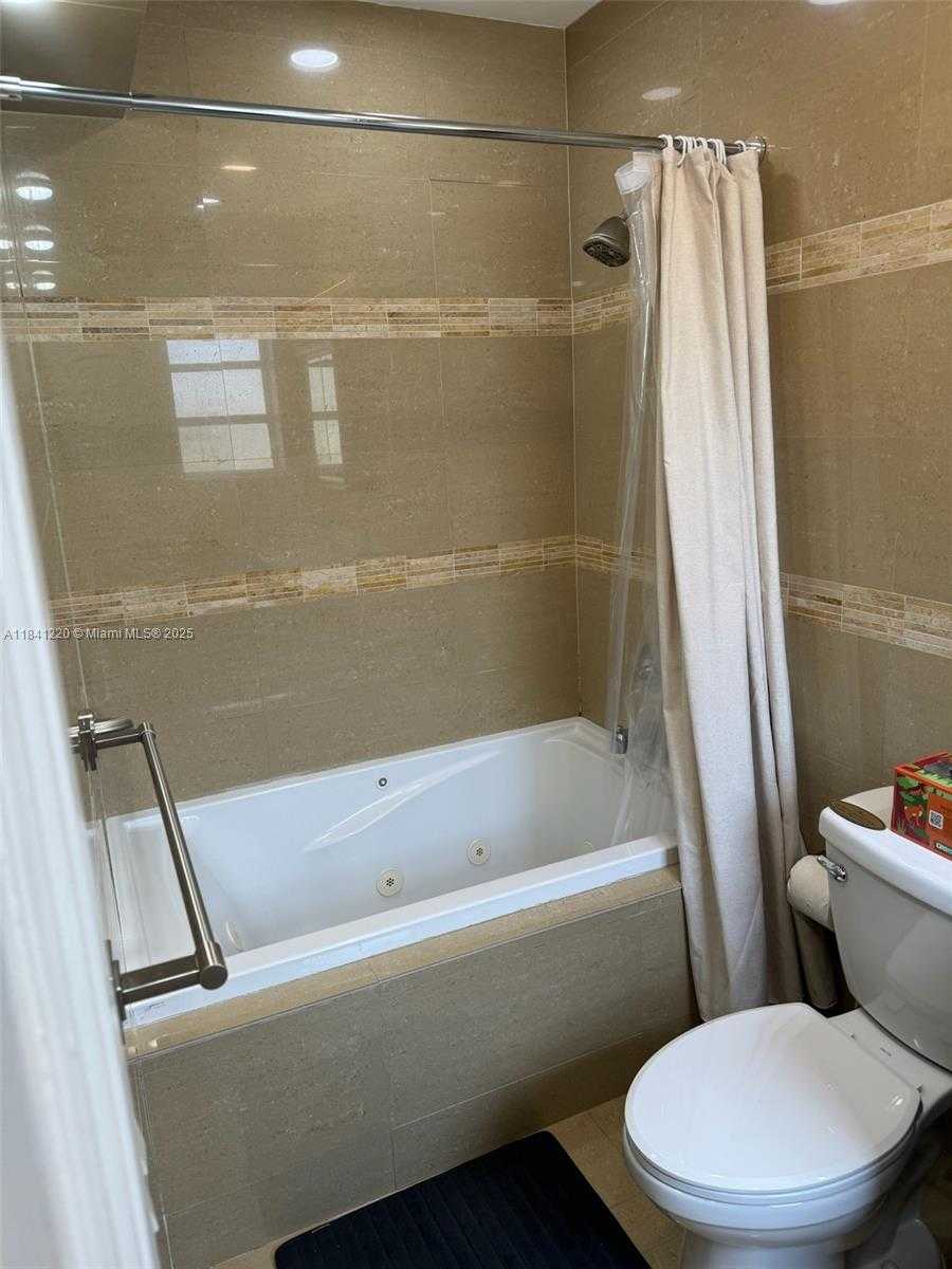 Small Image of 17800 NORTH EAST 10TH AVE #N/a, North Miami Beach Number 22
