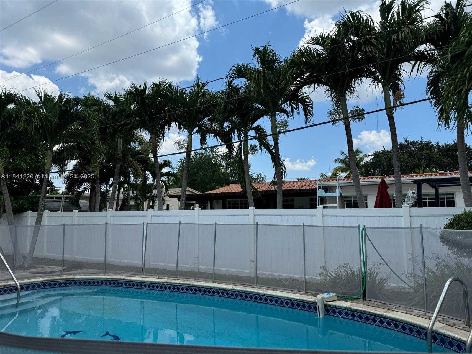 Small Image of 17800 NORTH EAST 10TH AVE #N/a, North Miami Beach Number 29