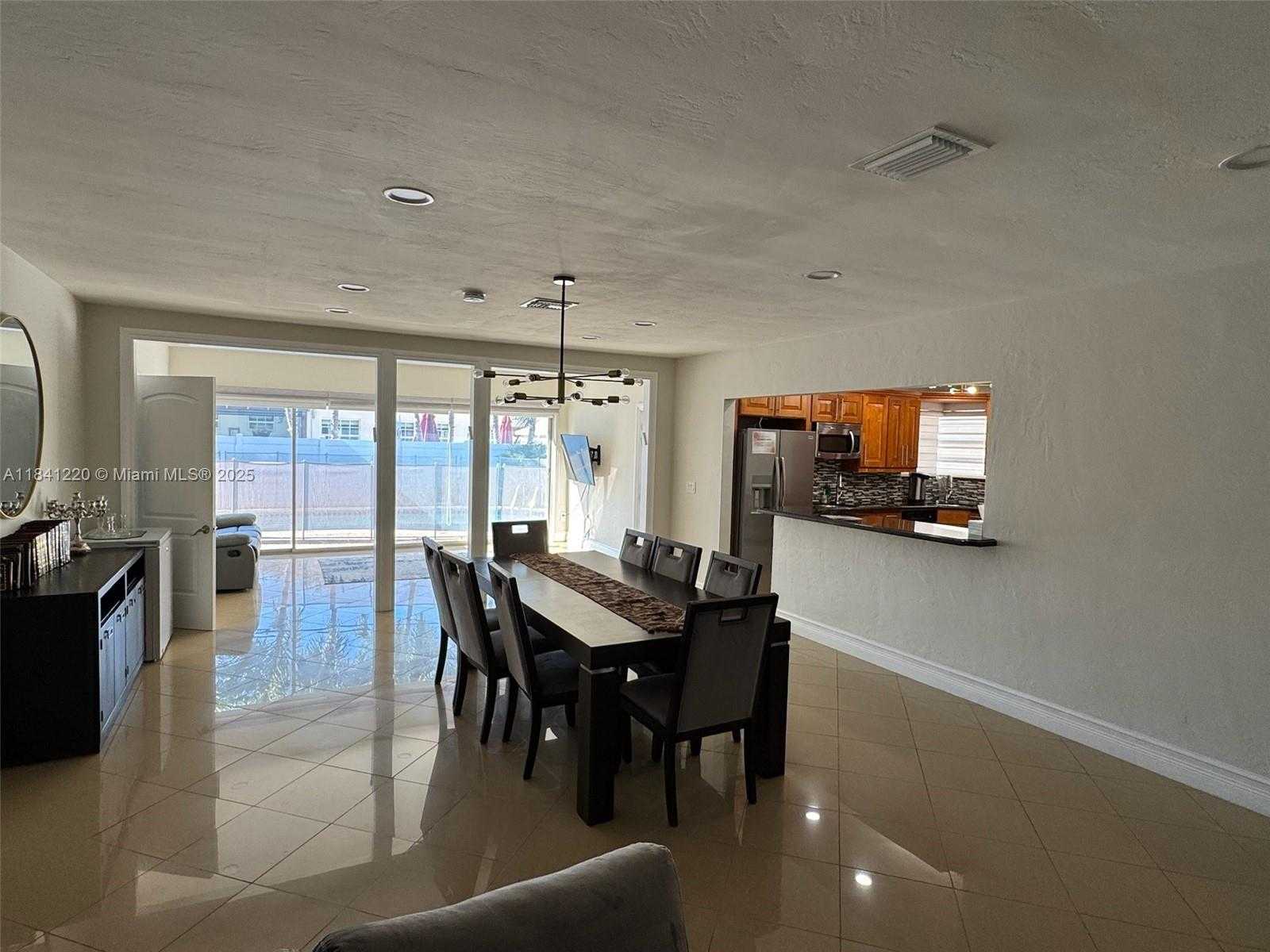 Small Image of 17800 NORTH EAST 10TH AVE #N/a, North Miami Beach Number 3