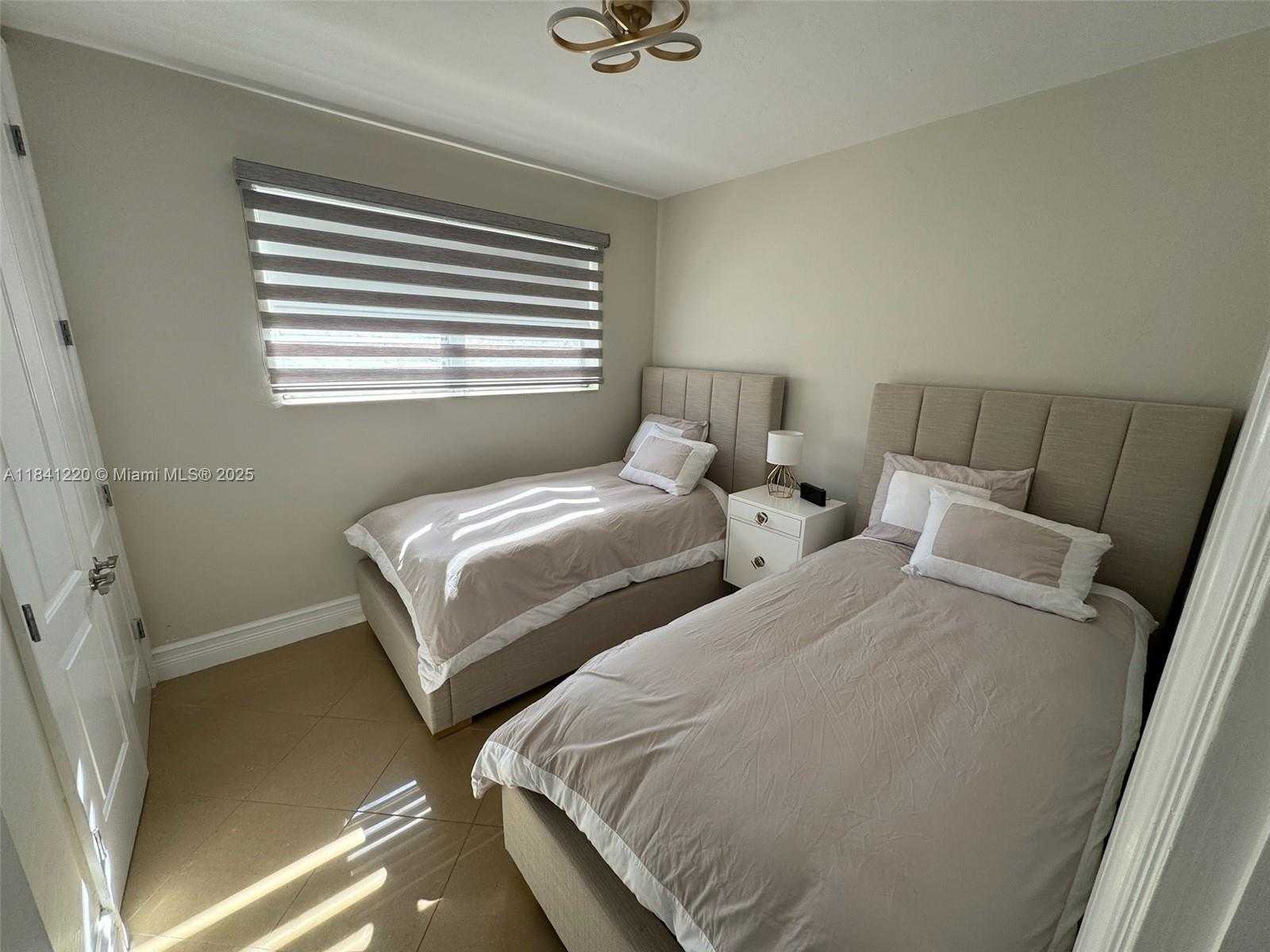 Small Image of 17800 NORTH EAST 10TH AVE #N/a, North Miami Beach Number 6