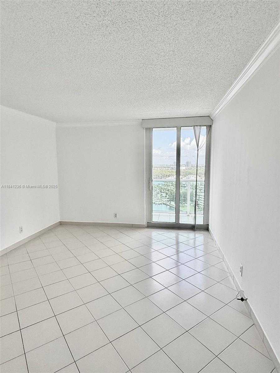 Small Image of 100 BAYVIEW DR #1904, Sunny Isles Beach Number 12