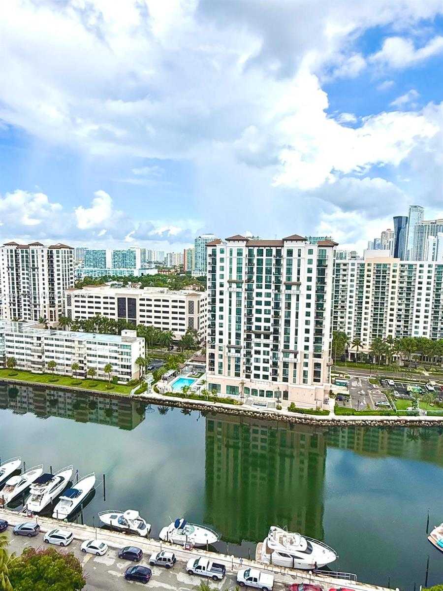 Small Image of 100 BAYVIEW DR #1904, Sunny Isles Beach Number 5