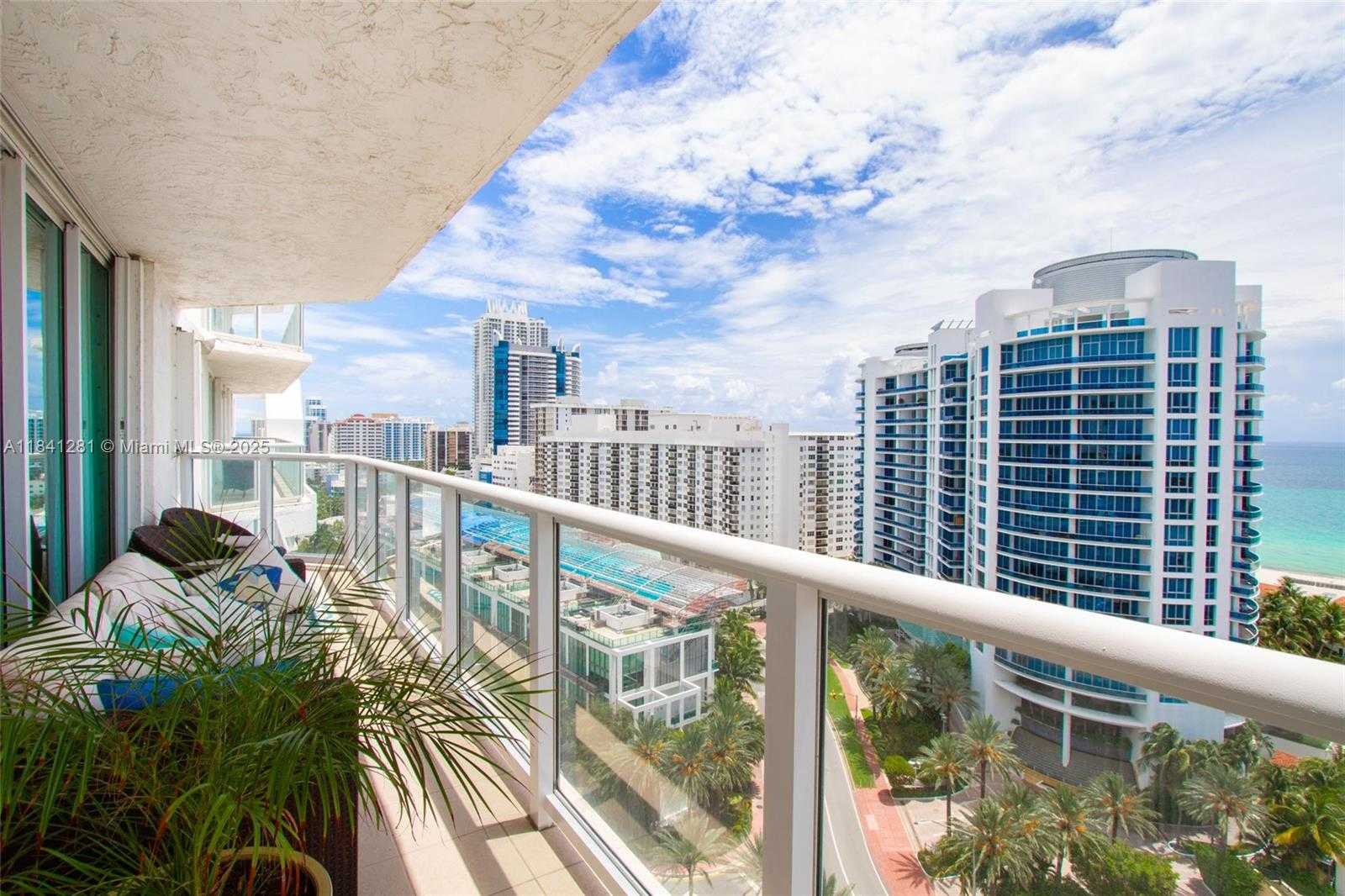 Small Image of 5900 COLLINS AVE #1904, Miami Beach Number 28