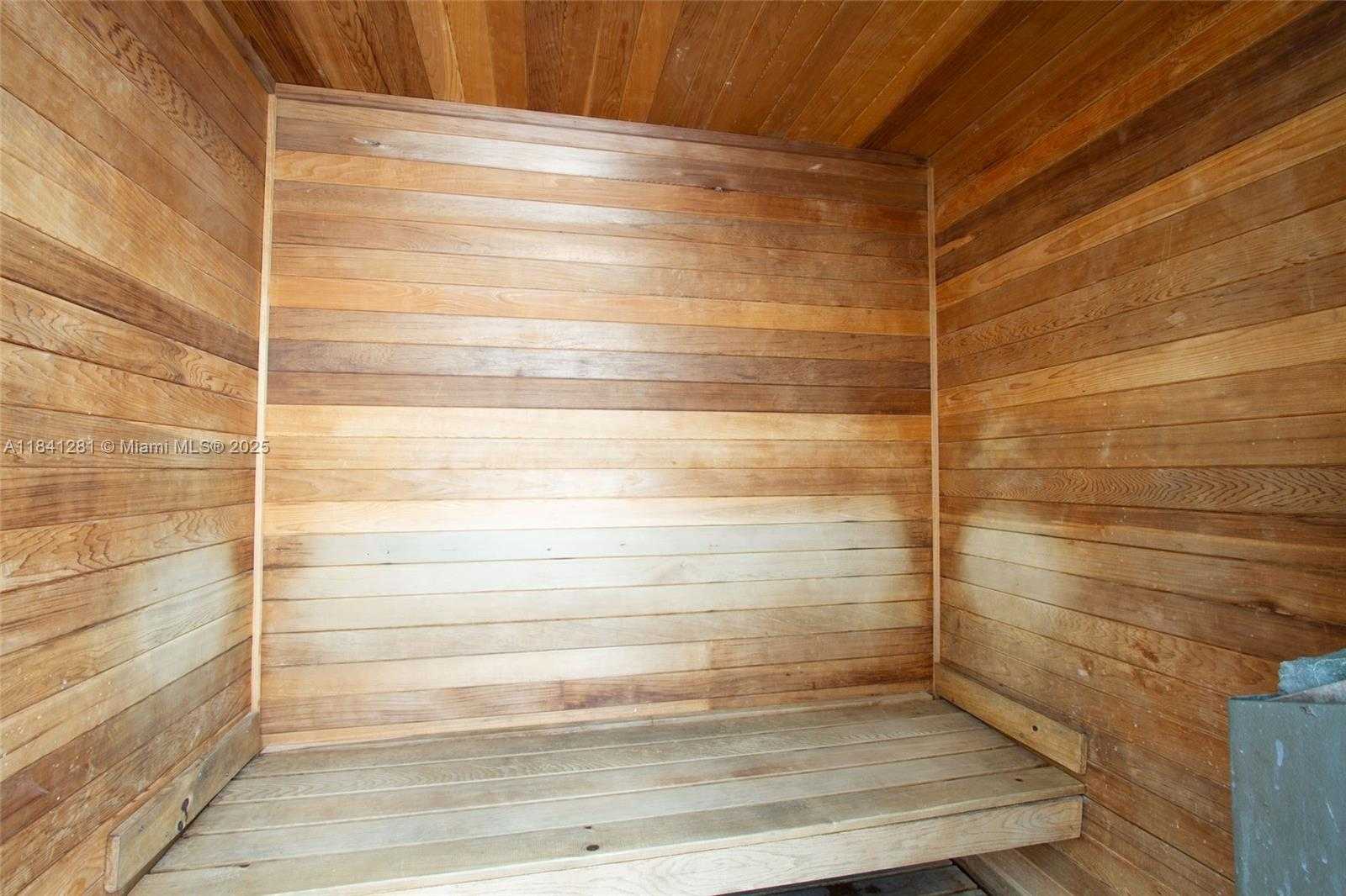 Small Image of 5900 COLLINS AVE #1904, Miami Beach Number 42