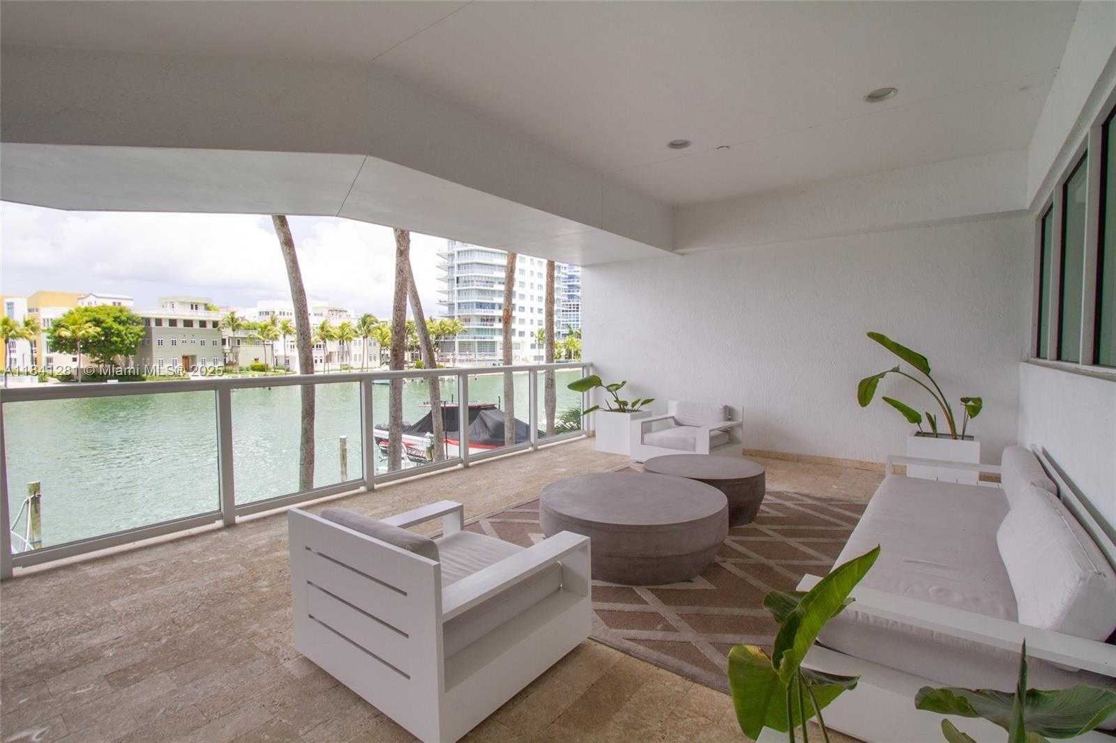 Small Image of 5900 COLLINS AVE #1904, Miami Beach Number 43