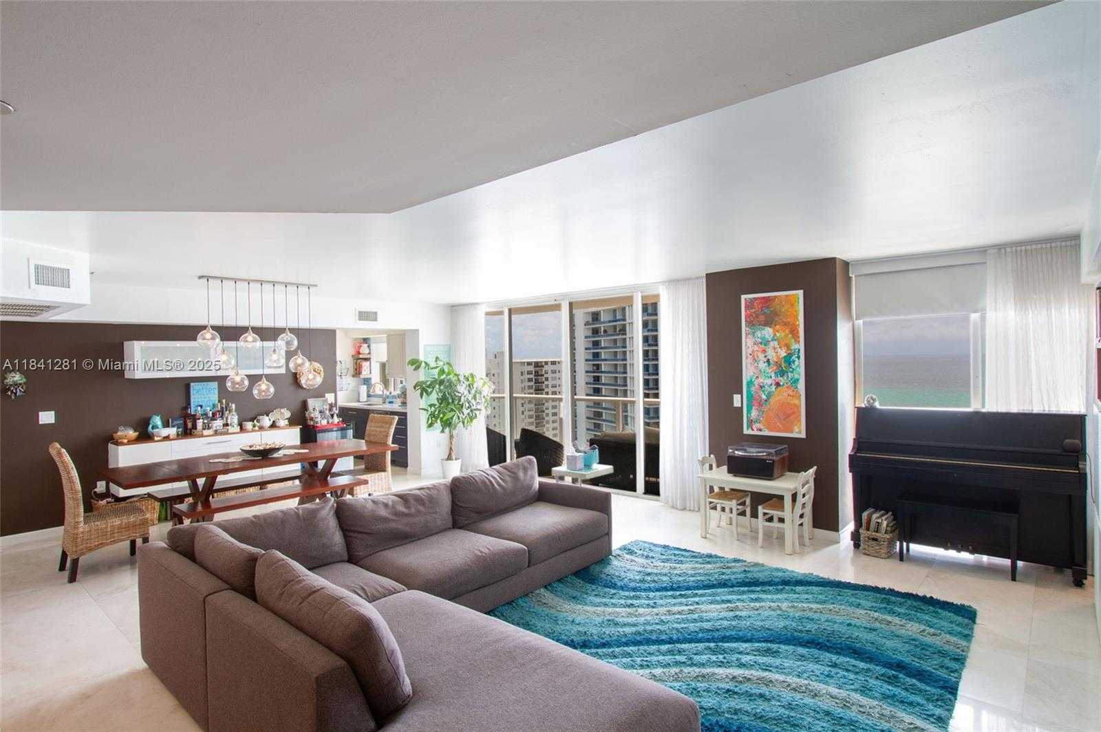 Small Image of 5900 COLLINS AVE #1904, Miami Beach Number 6