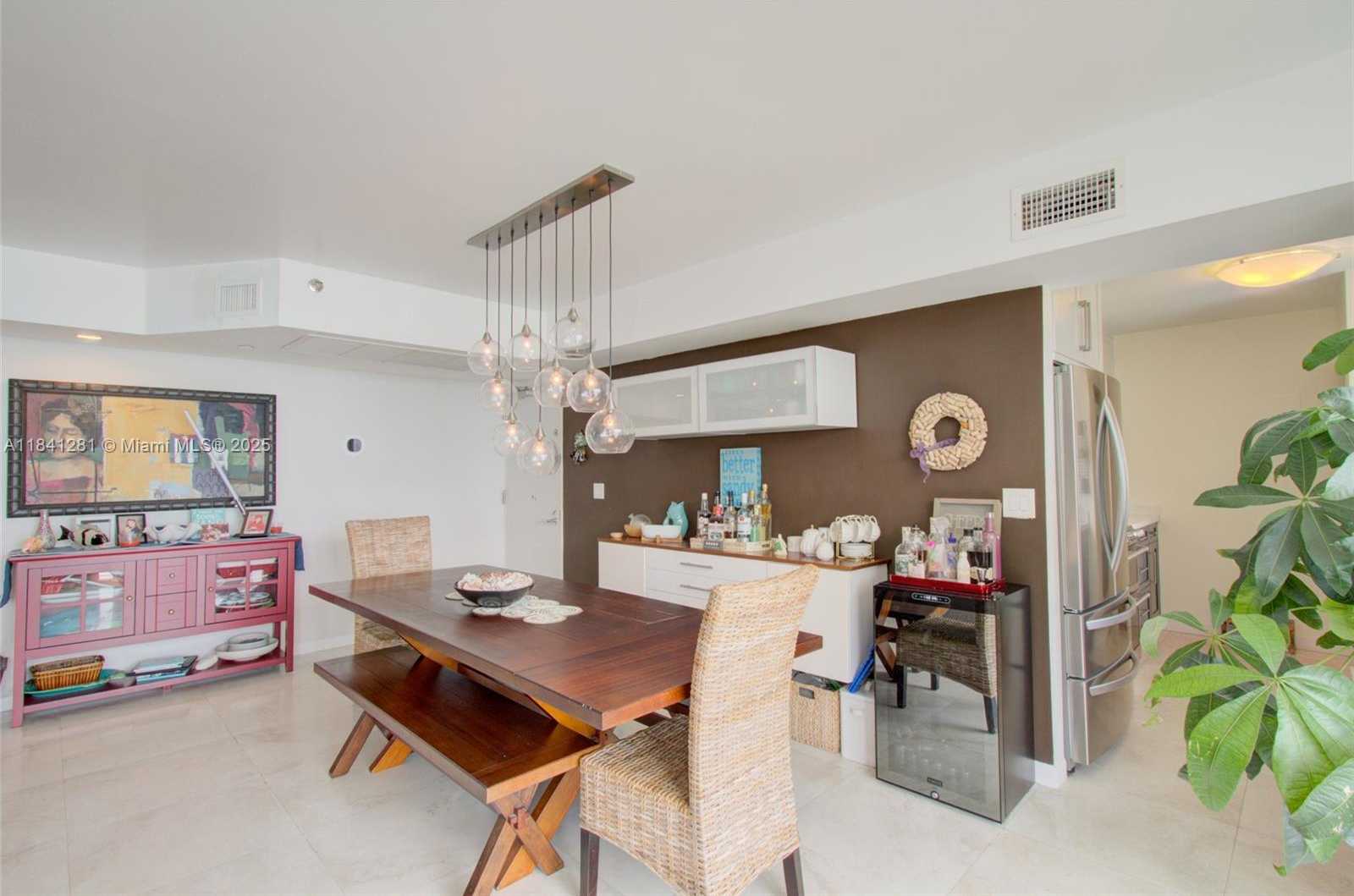 Small Image of 5900 COLLINS AVE #1904, Miami Beach Number 7