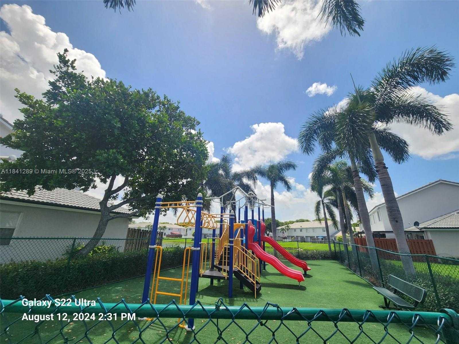 Small Image of 12174 SOUTH WEST 143RD LN #11-4, Miami Number 10