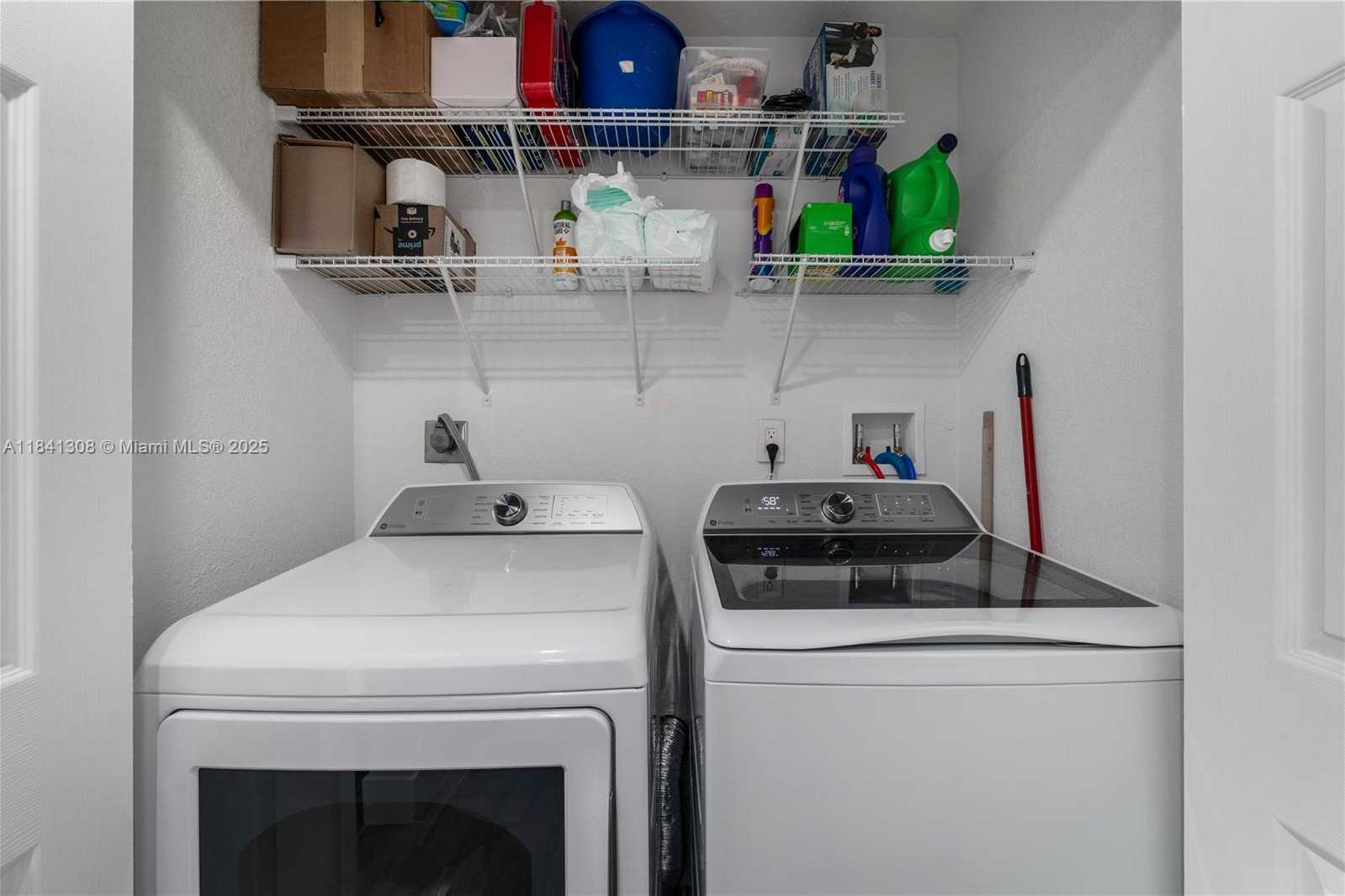 Small Image of 6711 NORTH WEST 193RD TER #6711, Hialeah Number 25