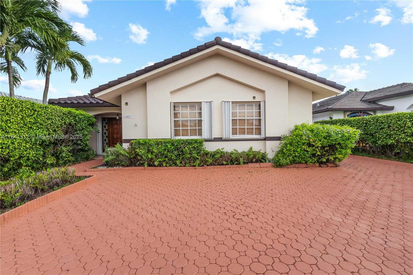 Small Image of 14597 SOUTH WEST 113TH ST, Miami Number 4