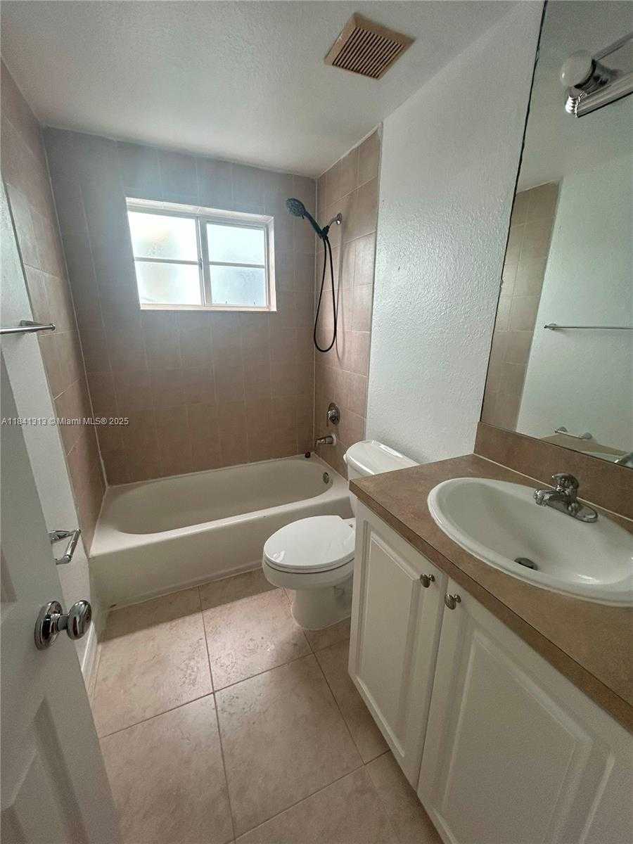 Small Image of 1945 CALAIS DR #2, Miami Beach Number 10