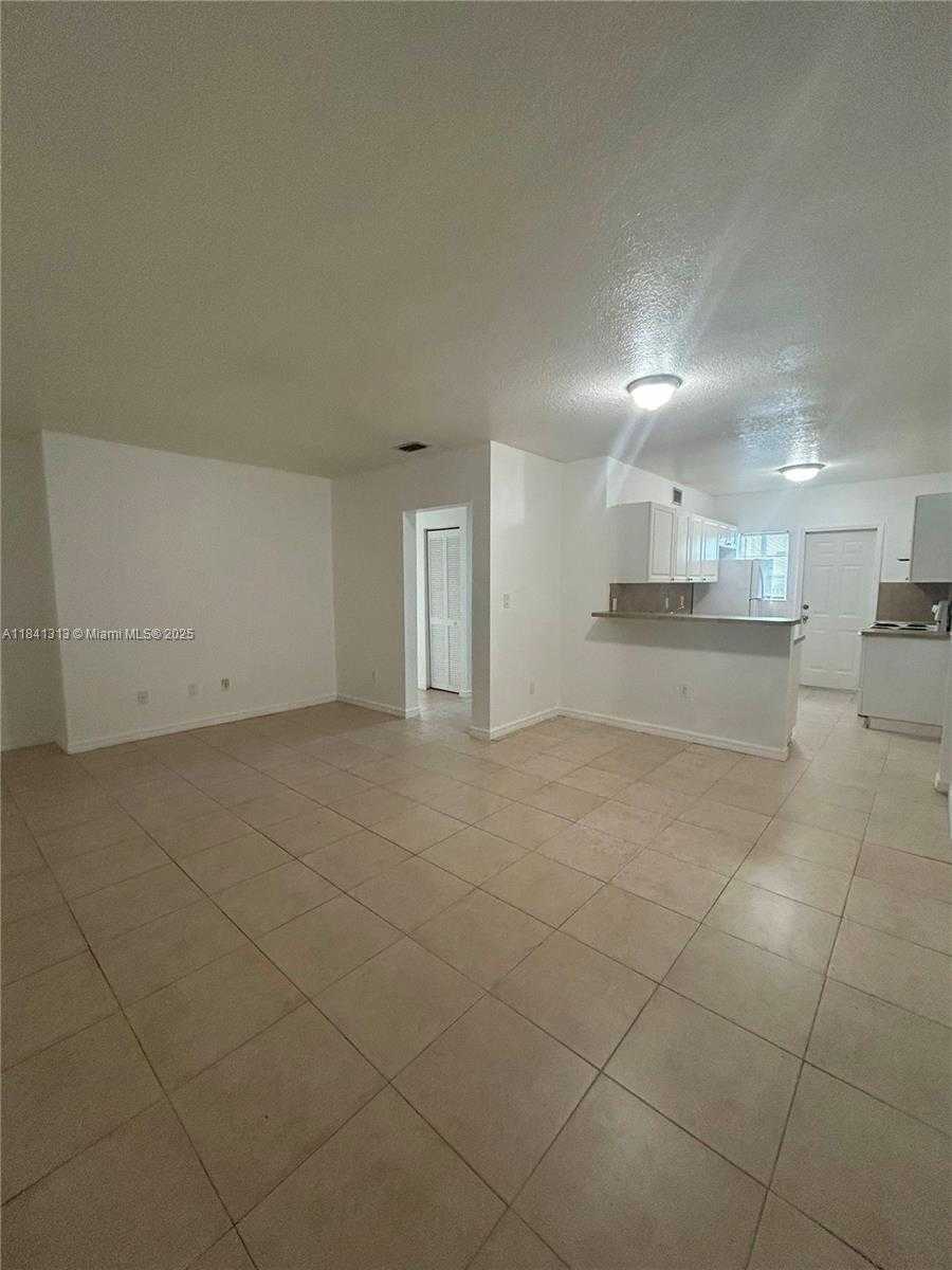 Small Image of 1945 CALAIS DR #2, Miami Beach Number 11