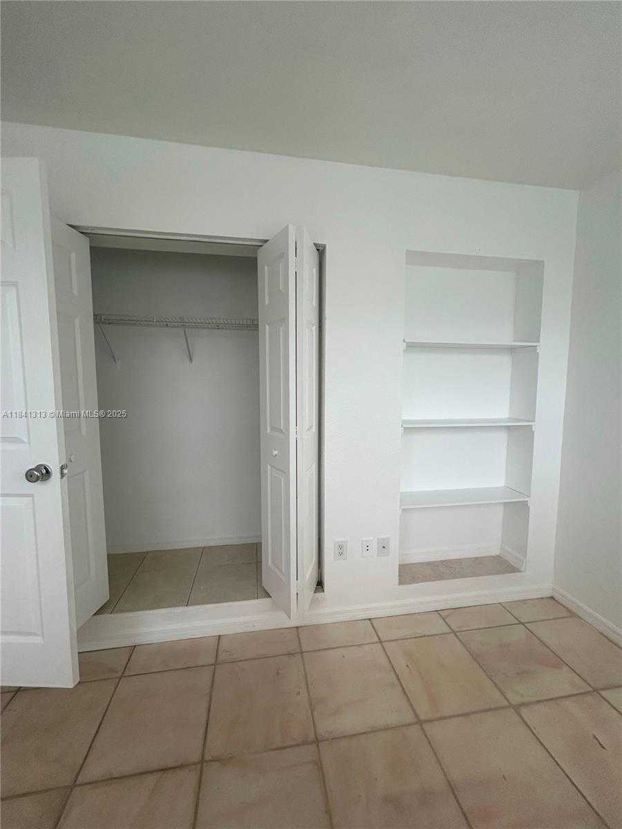 Small Image of 1945 CALAIS DR #2, Miami Beach Number 16