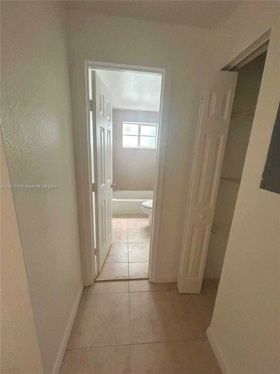 Small Image of 1945 CALAIS DR #2, Miami Beach Number 19