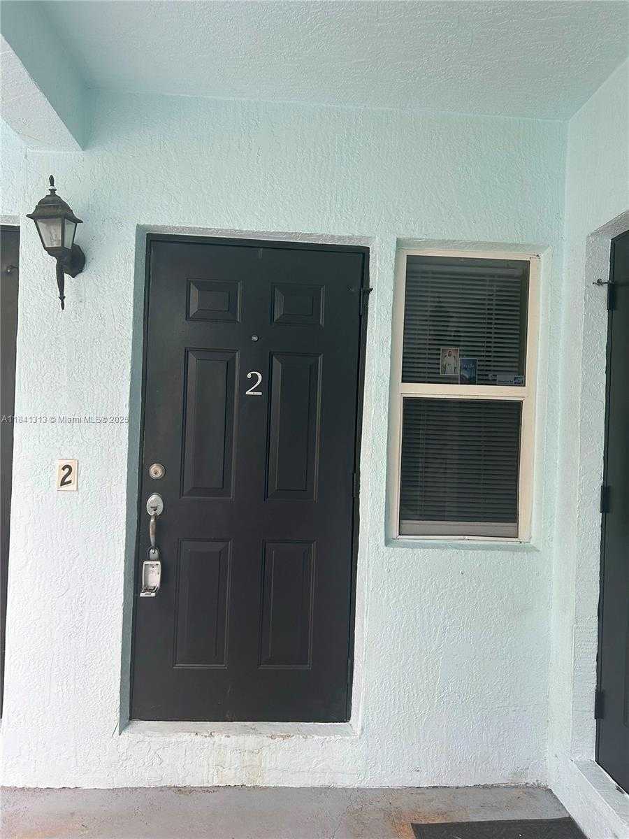 Small Image of 1945 CALAIS DR #2, Miami Beach Number 4