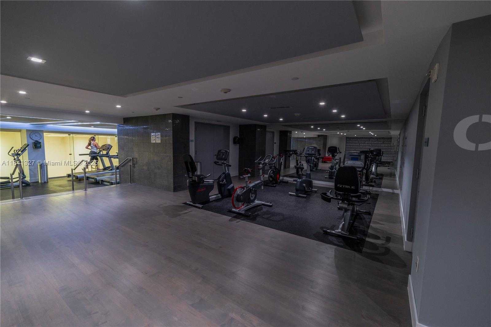 Small Image of 901 BRICKELL KEY BLVD #3301, Miami Number 24