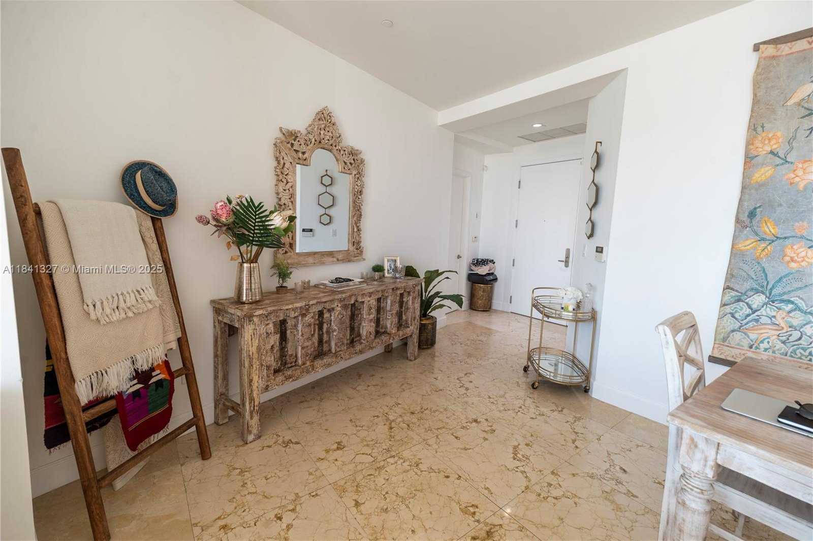 Small Image of 901 BRICKELL KEY BLVD #3301, Miami Number 4