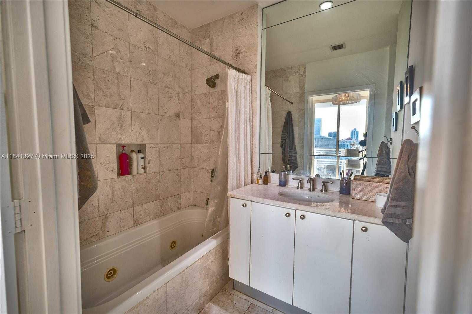 Small Image of 901 BRICKELL KEY BLVD #3301, Miami Number 9