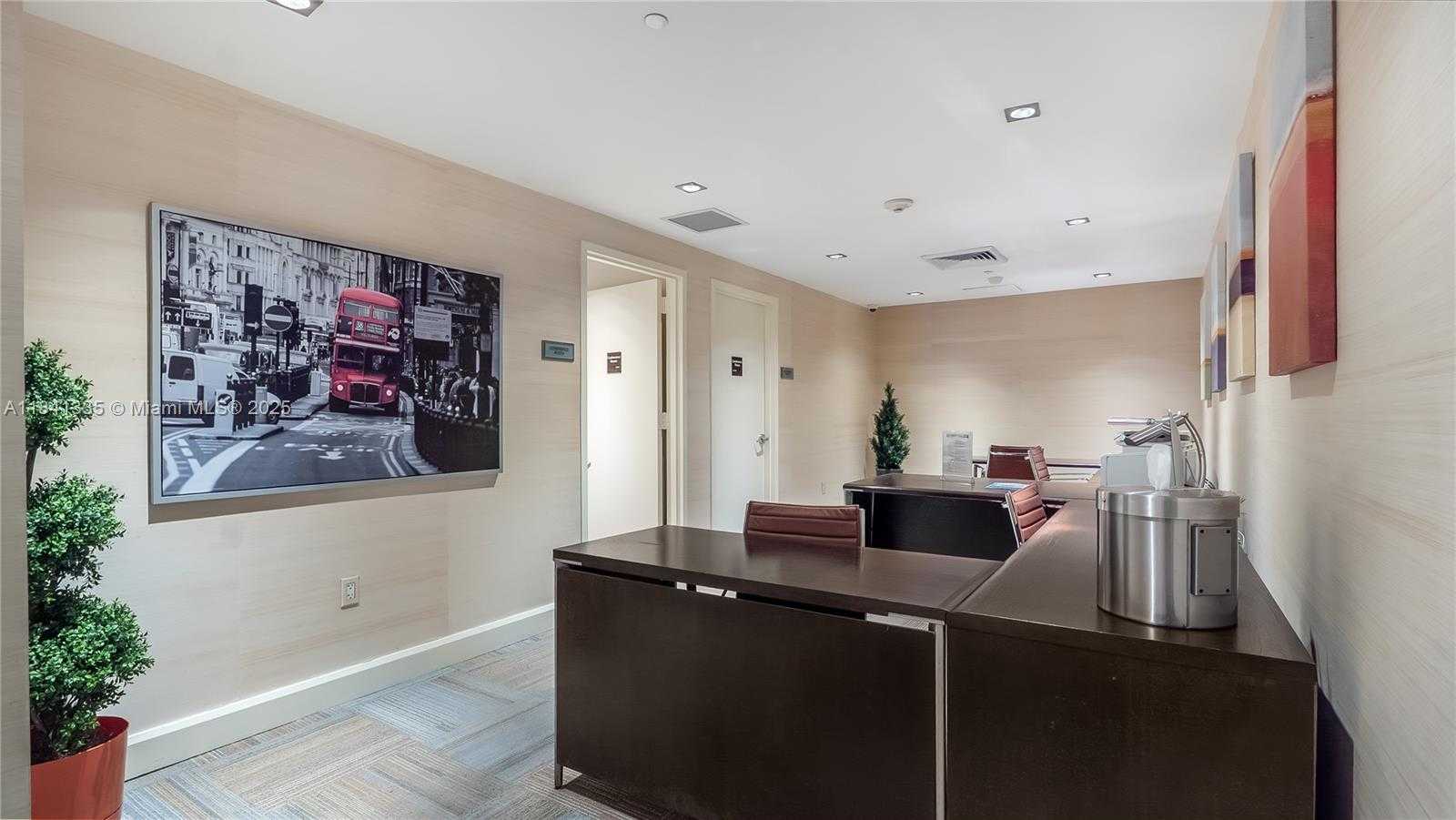 Small Image of 950 BRICKELL BAY DR #3500, Miami Number 41